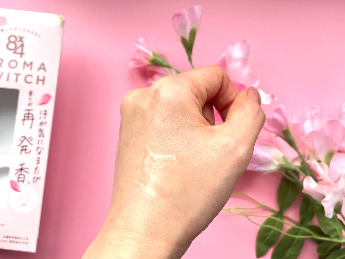 8x4 アロマスイッチ ロールオン パリスブーケの香り/8x4/デオドラント・制汗剤を使ったクチコミ(3枚目)