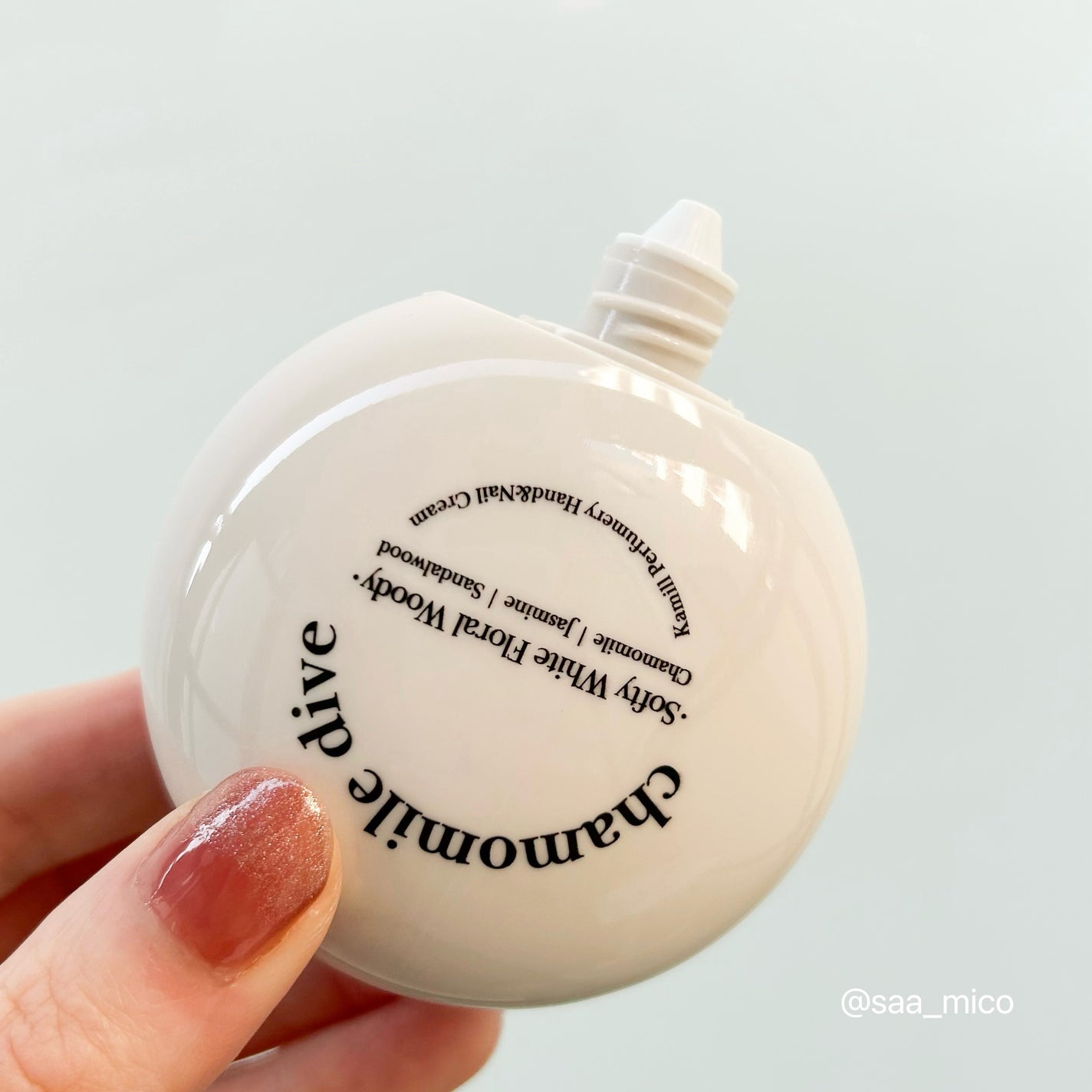 パフューマリー ハンド&ネイルクリーム カモミールダイブ 50ml/カミール/ハンドクリームを使ったクチコミ(5枚目)