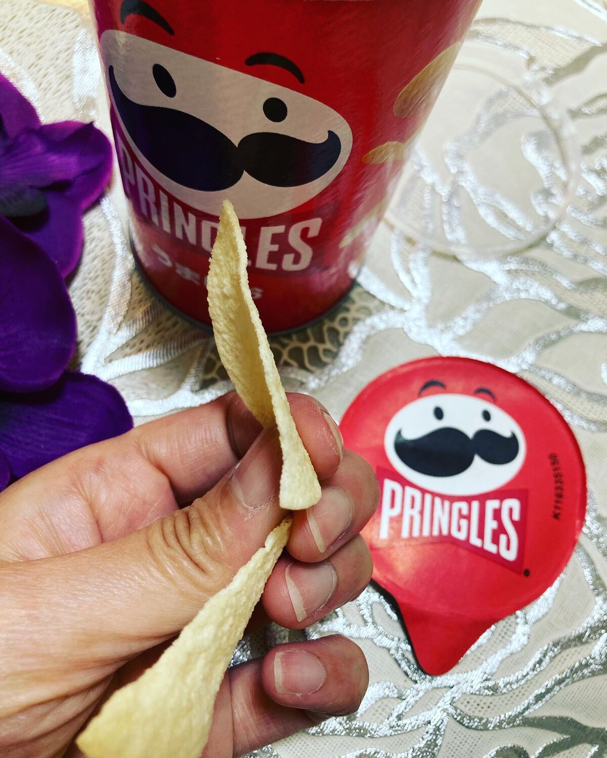 ここちゃん on LIPS 「今日ご紹介するのは日本ケロッグ合同会社さんのプリングルズうまし..」(5枚目)