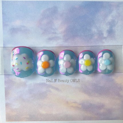 ぴよこれいと あうるす on LIPS 「ぷりてぃな可愛さもたまらんのー。#カラフルネイル#colorf..」(2枚目)