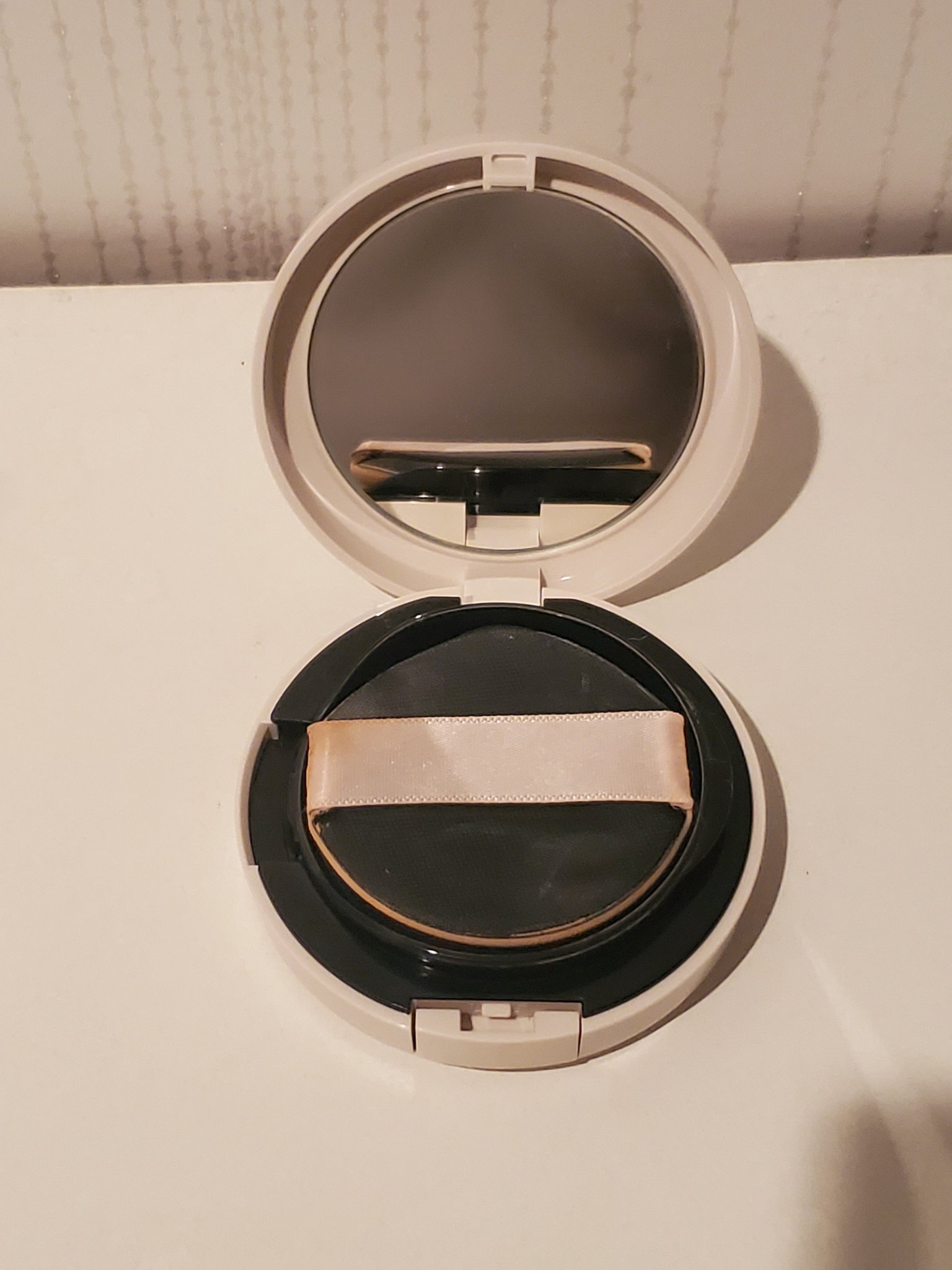 シフォンフィットクッションファンデーション 00 明るいベージュ系/CEZANNE/クッションファンデーションを使ったクチコミ（2枚目）