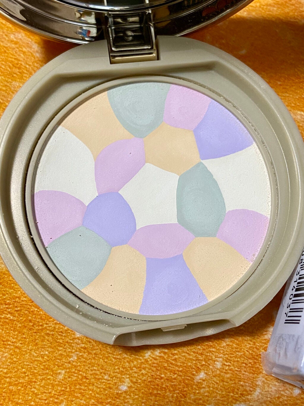 マシュマロフィニッシュパウダー ~Abloom~/キャンメイク/プレストパウダーを使ったクチコミ(2枚目)