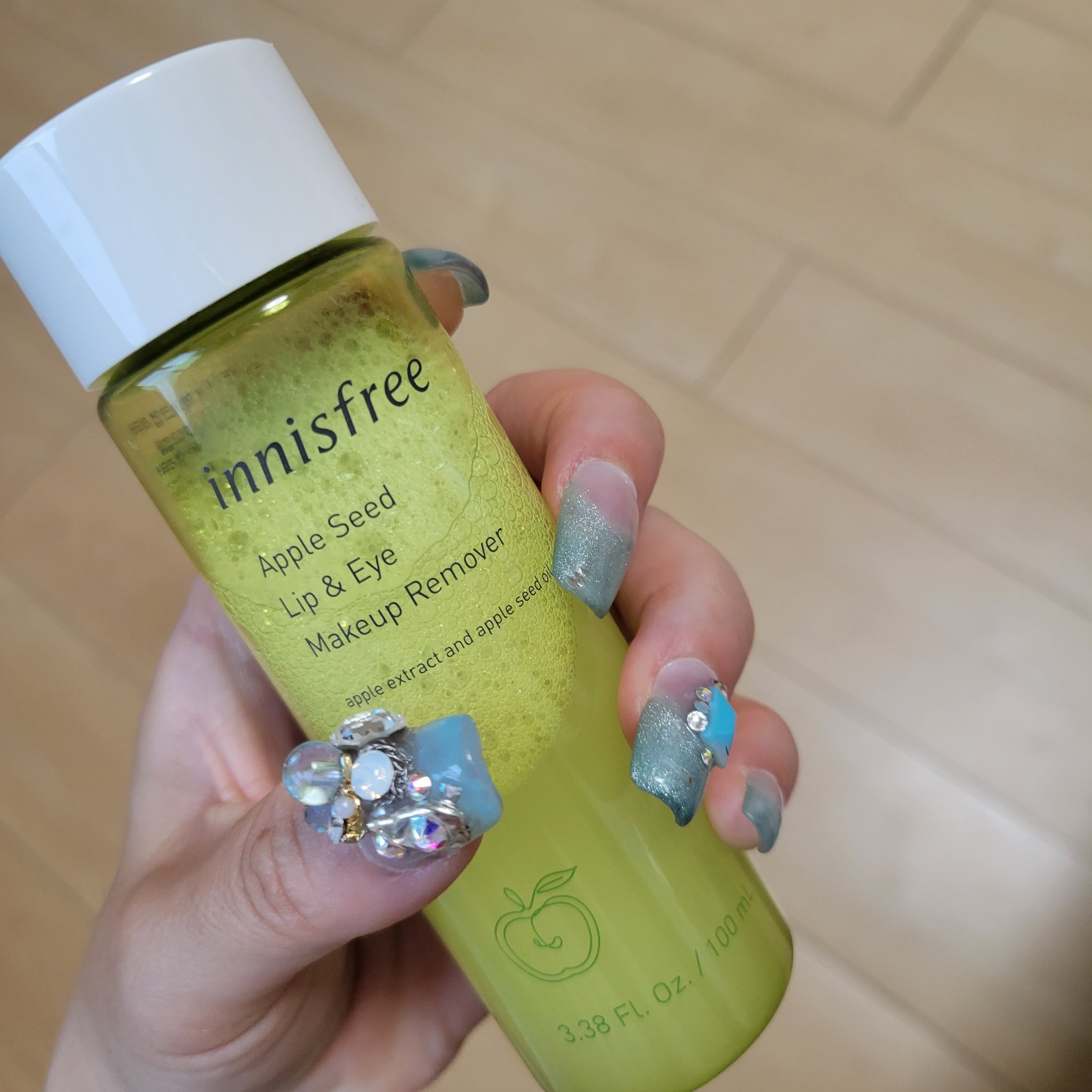 アップルシード リップ＆アイメイク リムーバー/innisfree/ポイントメイクリムーバーを使ったクチコミ（1枚目）