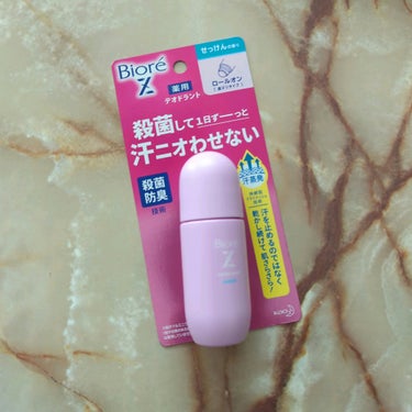 ビオレ 薬用デオドラントＺ ロールオン せっけんの香りのクチコミ「【使った商品】
ビオレ　薬用デオドラントＺ ロールオン せっけんの香り

【商品の特徴】
手を.....」（1枚目）