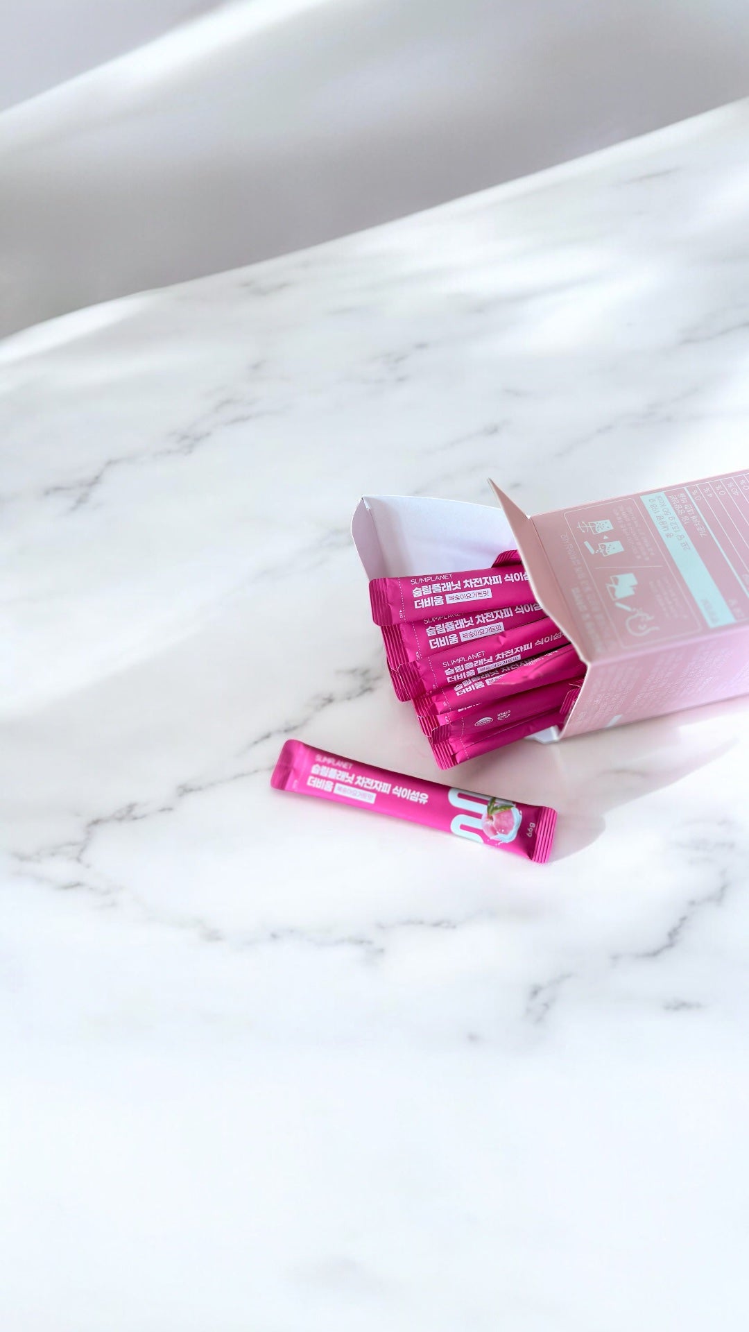 Miwa Kamise on LIPS 「.━━━━\slimplanet_jp/━━━━ オオバコ種皮..」(4枚目)