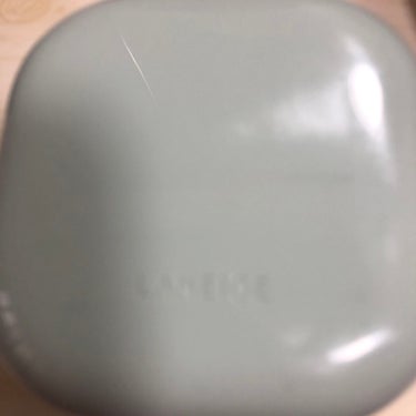 LANEIGE
クッションファンデで割とつけ心地軽めでナチュラルな仕上がり
マスクに完全につかないわけではなかった(⌒-⌒; )
つけた後ベタベタしなかったのが○