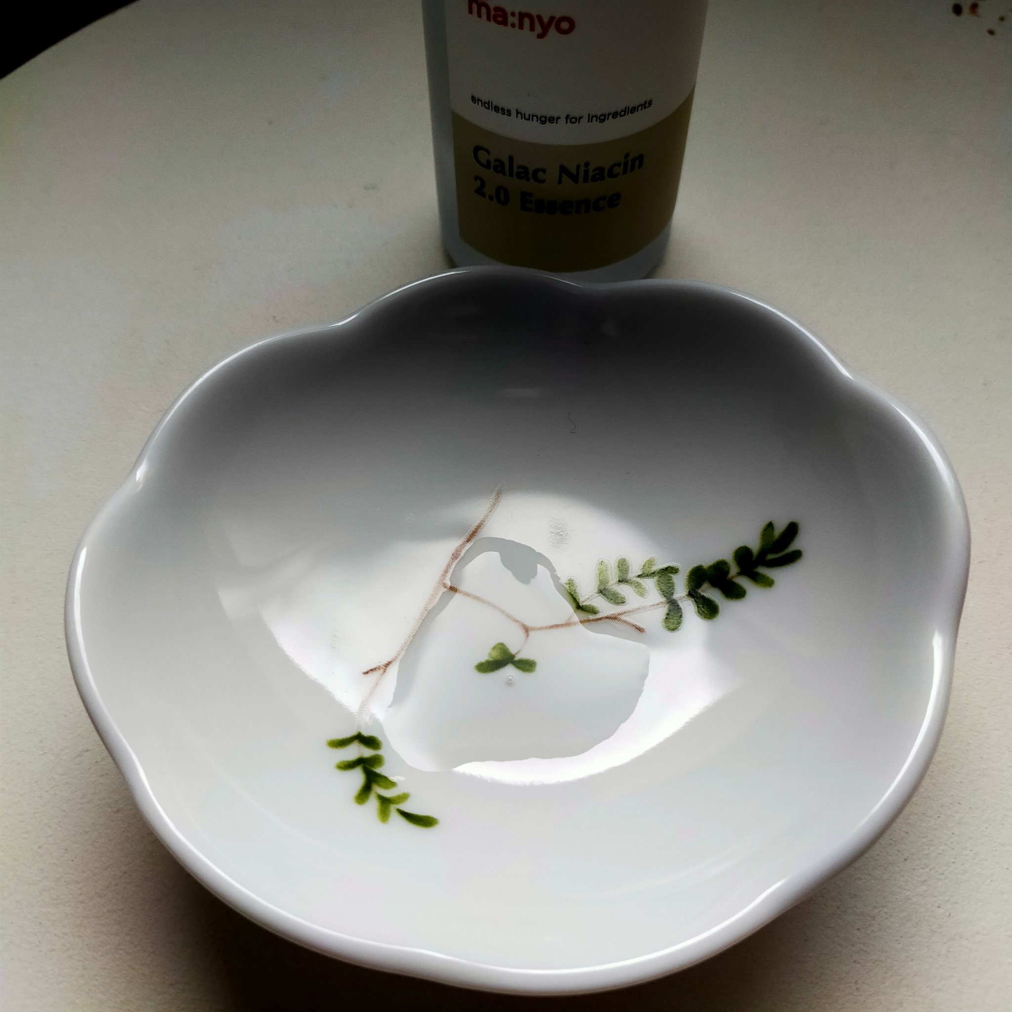 ガラクナイアシン2.0エッセンス/manyo/美容液を使ったクチコミ（3枚目）
