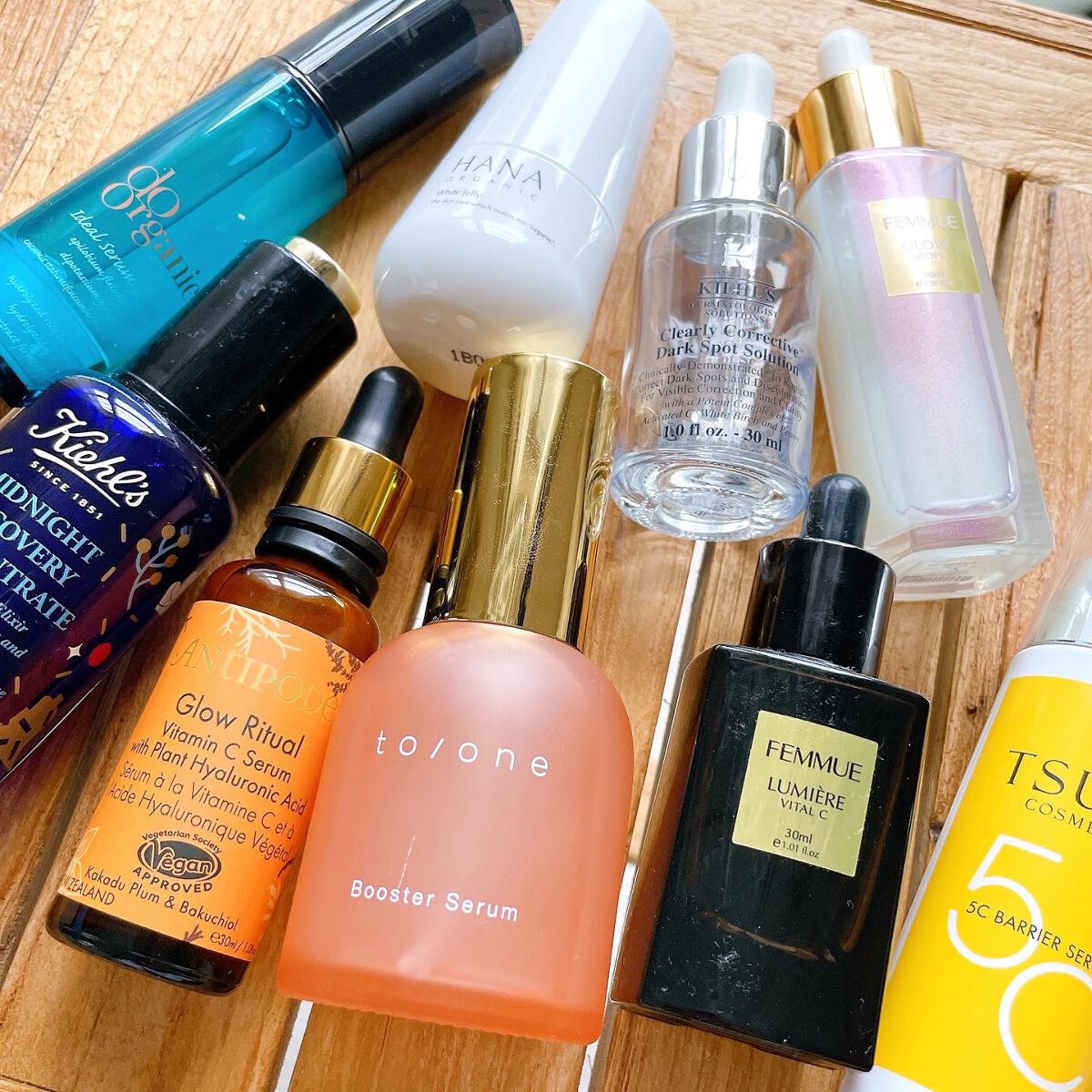 kana on LIPS 「.オススメ美容液💁🏼♀️/美容液だいすきー♡最近はここらへん..」(2枚目)