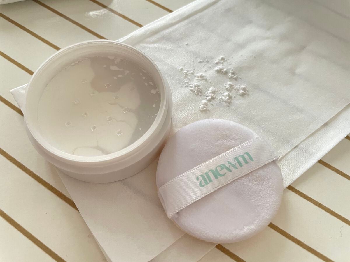 アニューム セバム コントロール パウダー/saat insight/ルースパウダーを使ったクチコミ(2枚目)