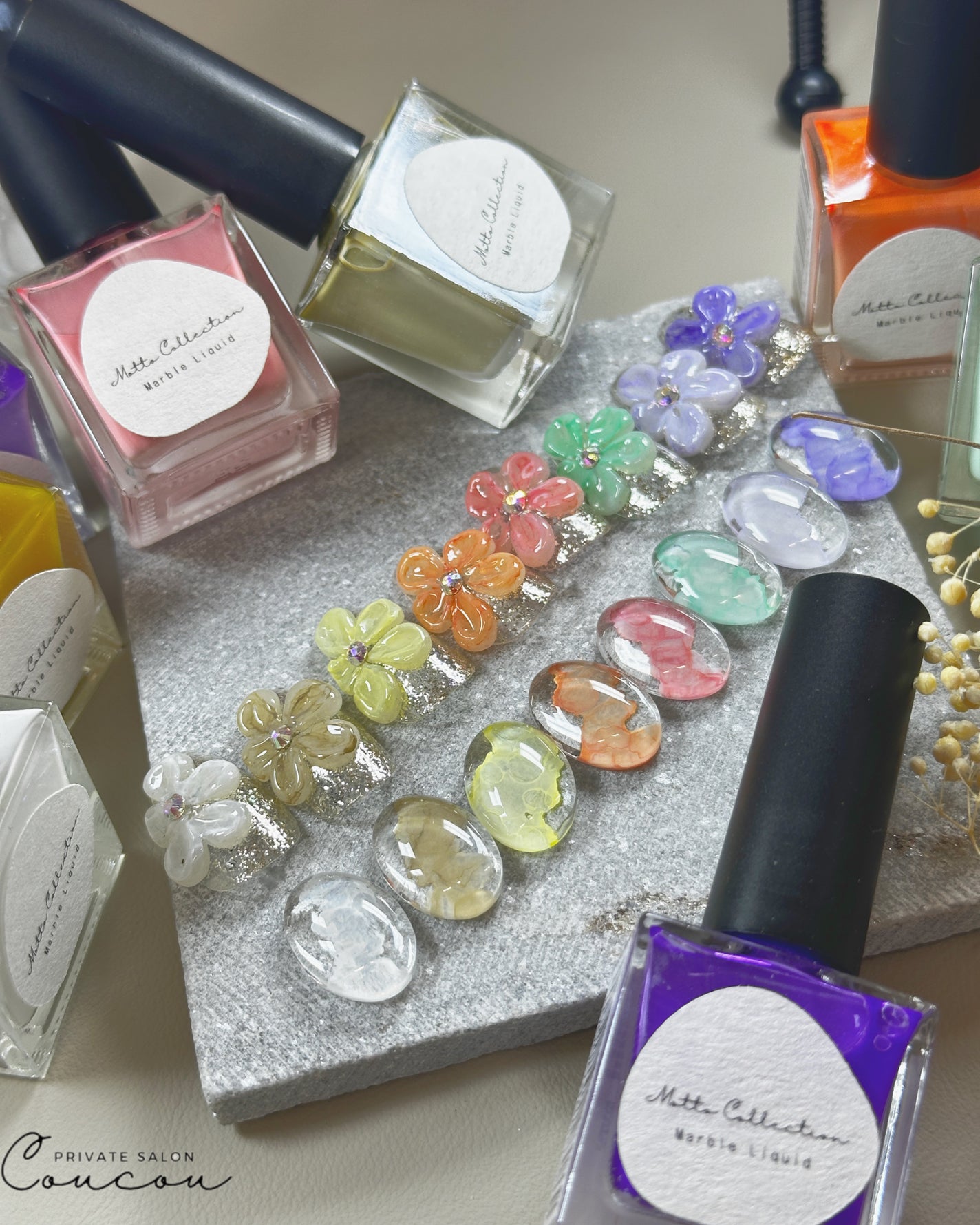 🐒ズボラママみっちゃんの高見えネイル💅 on LIPS 「他の投稿は@m.naiiil.99からみてね♡今日は@nail..」(1枚目)