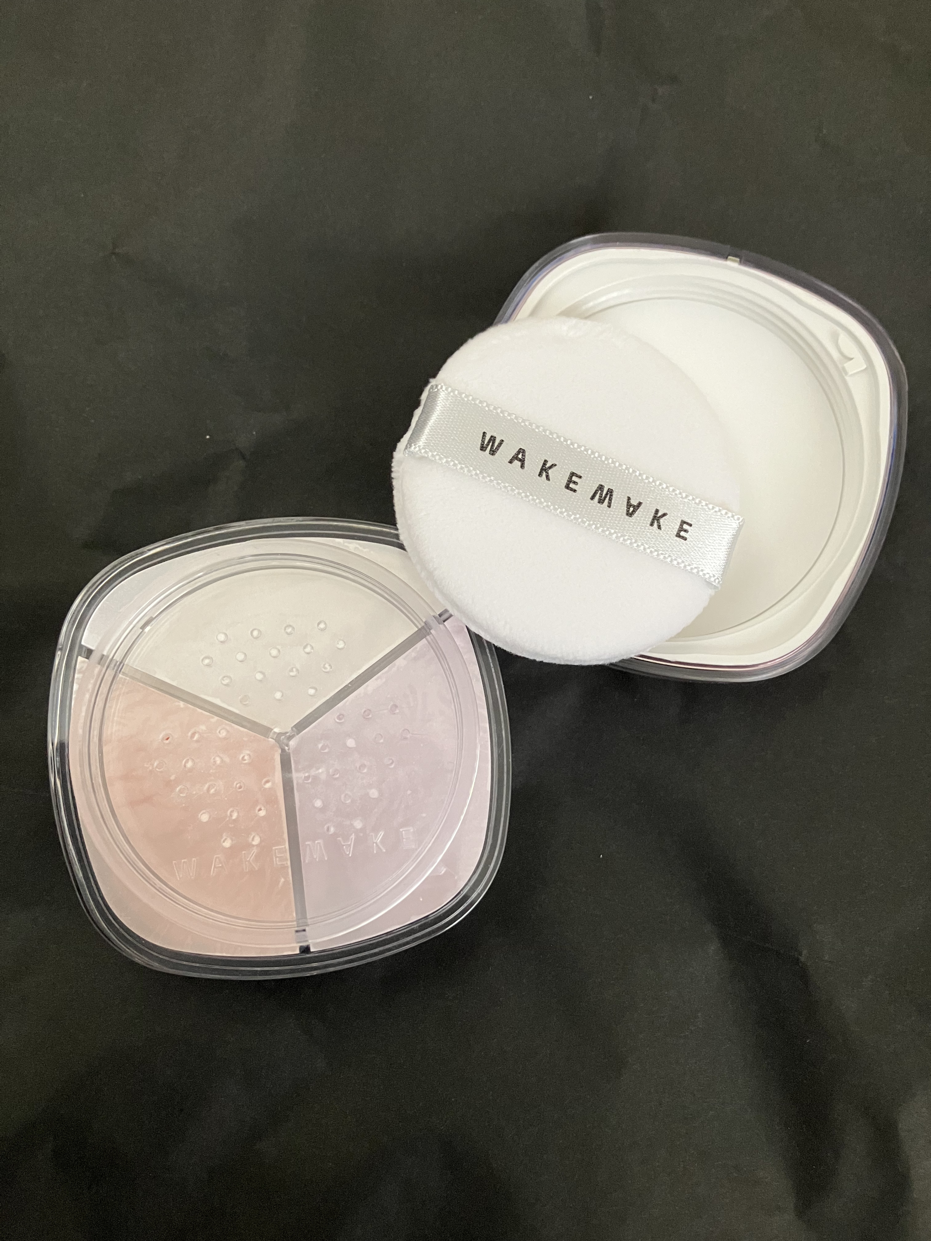 ステイフィクサーマルチカラーパウダー/wakemake/ルースパウダーを使ったクチコミ（2枚目）