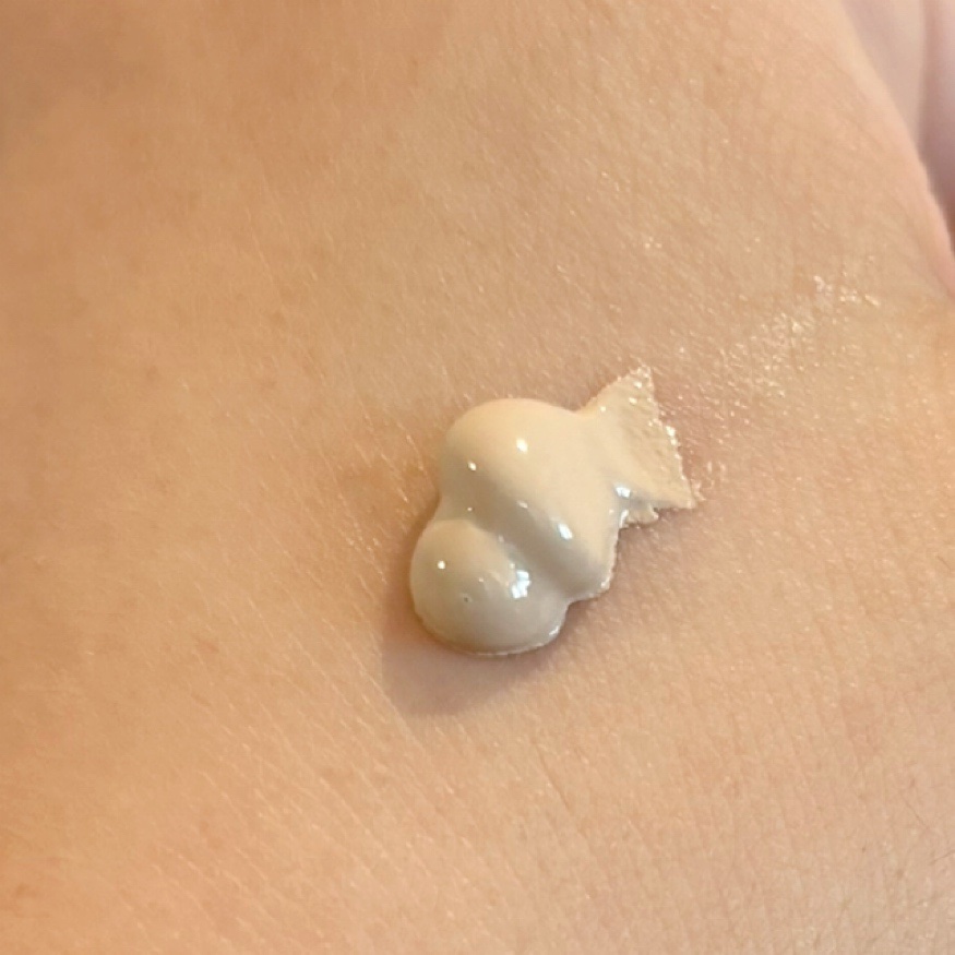 UHDファンデーション742（イエローベージュ）/COSCOS/リキッドファンデーションを使ったクチコミ（3枚目）