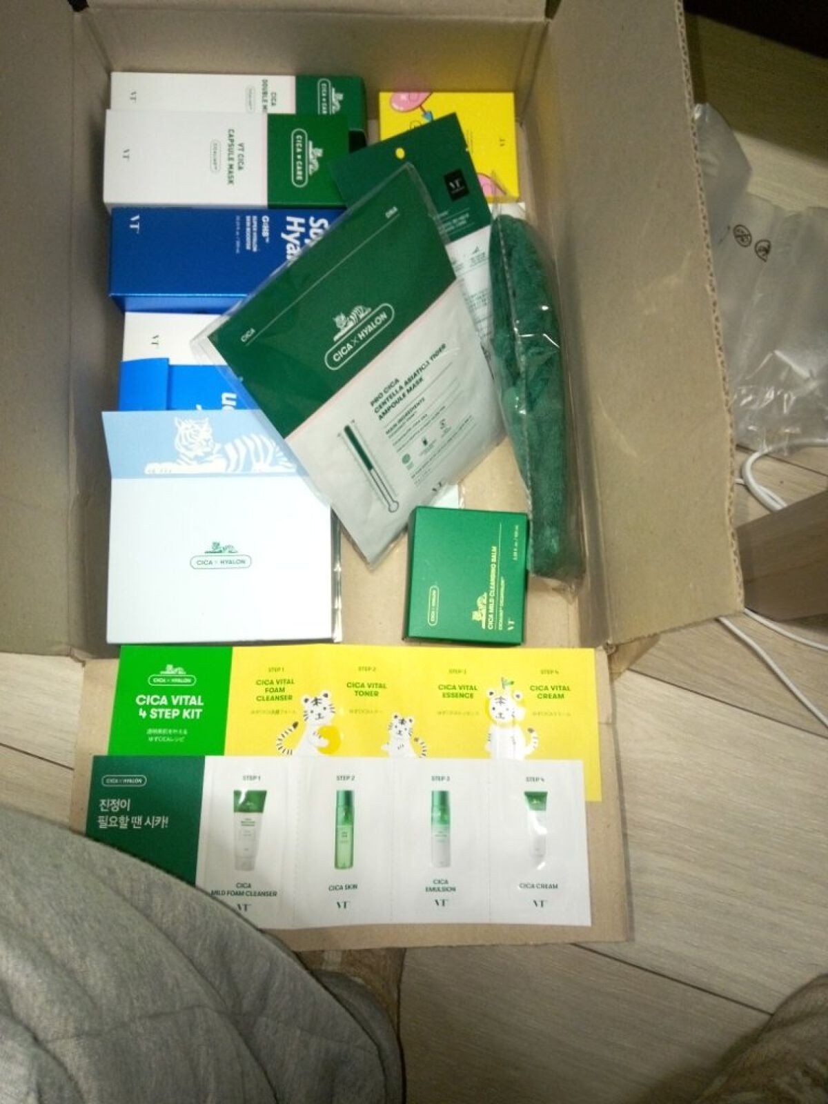 みやび on LIPS 「VTシカシリーズの福袋です🥰かなり多いです👍欲しかった商品も入..」(1枚目)