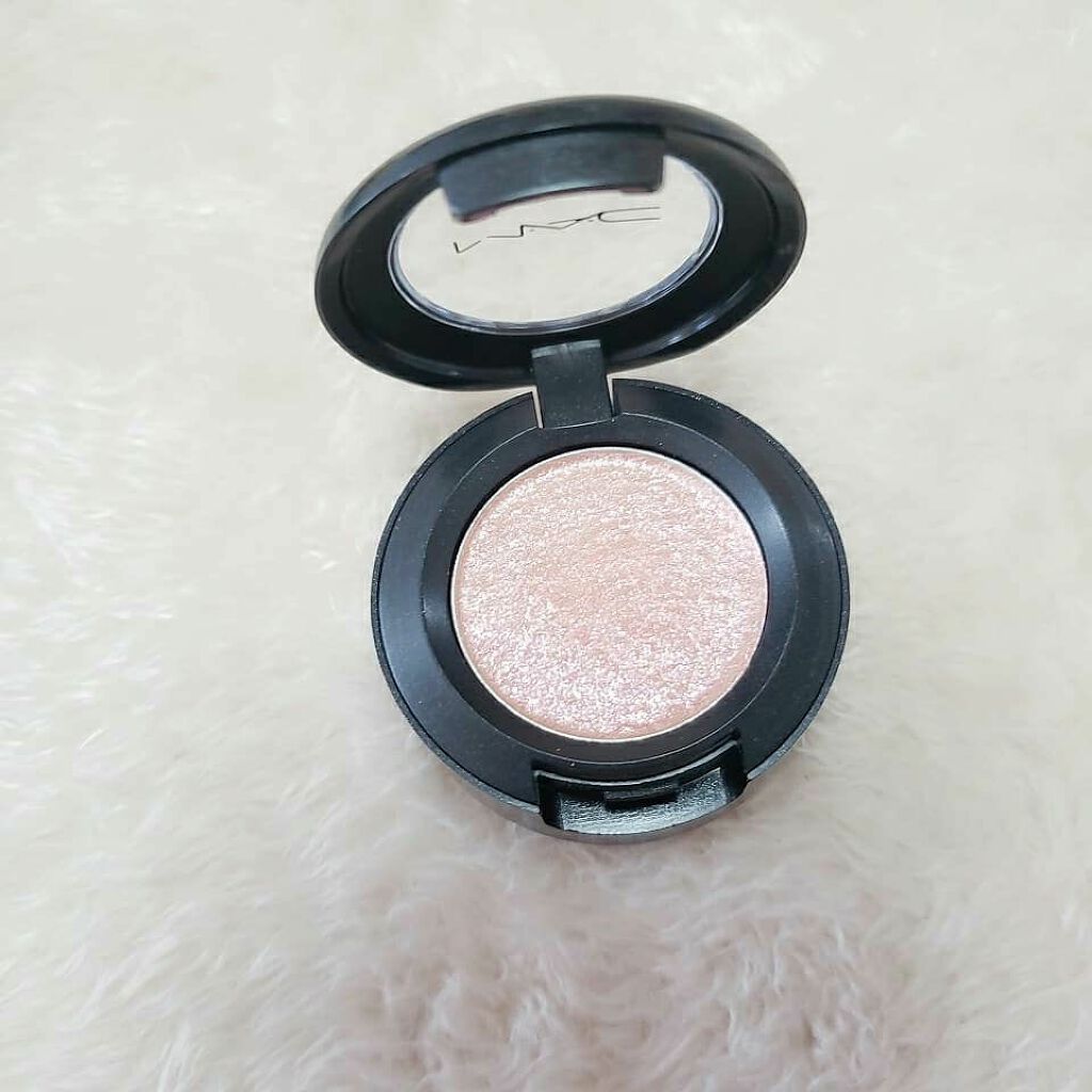 ダズルシャドウ/M・A・C/単色アイシャドウを使ったクチコミ(2枚目)