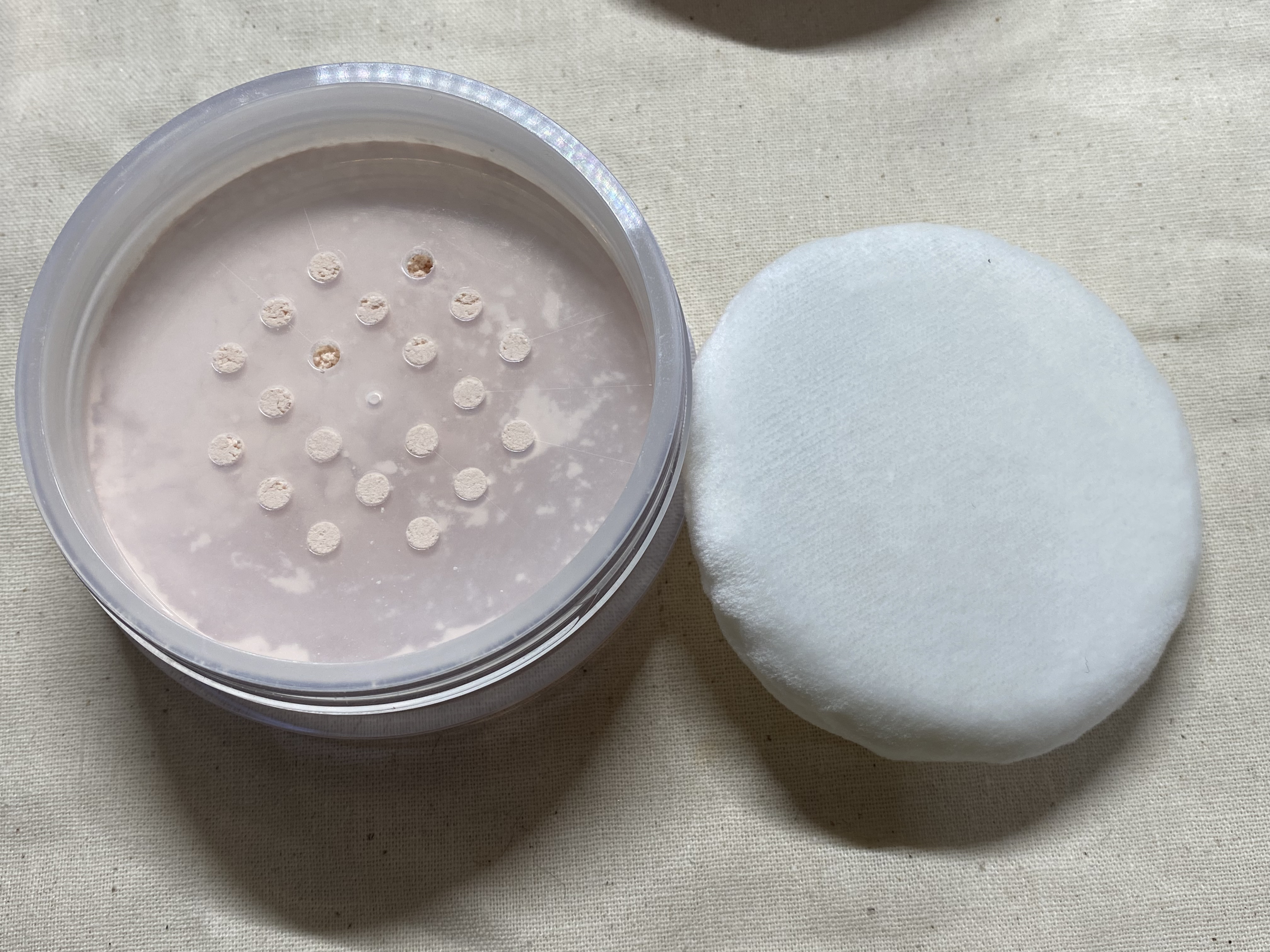 毛穴パテ職人 毛穴崩れブロックパウダー/毛穴パテ職人/ルースパウダーを使ったクチコミ（3枚目）