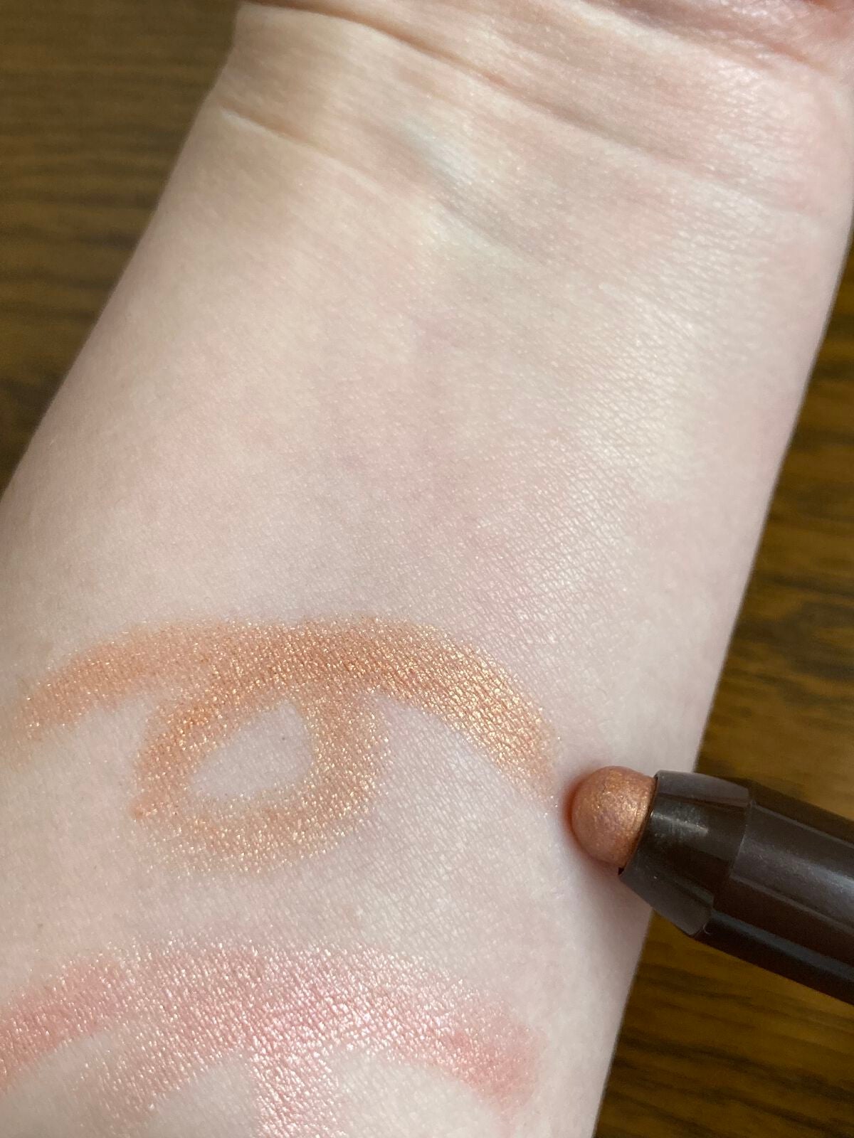 グリームオンフィットシャドウ/excel/スティックアイシャドウを使ったクチコミ(3枚目)