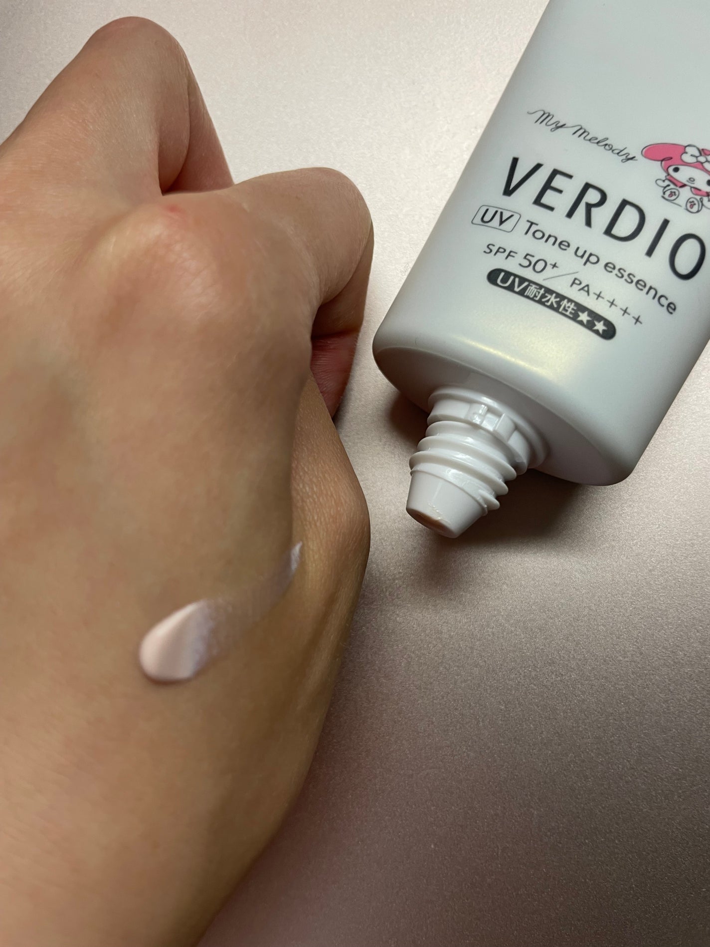 ベルディオ UVトーンアップエッセンス N/メンターム/日焼け止めローションを使ったクチコミ(4枚目)