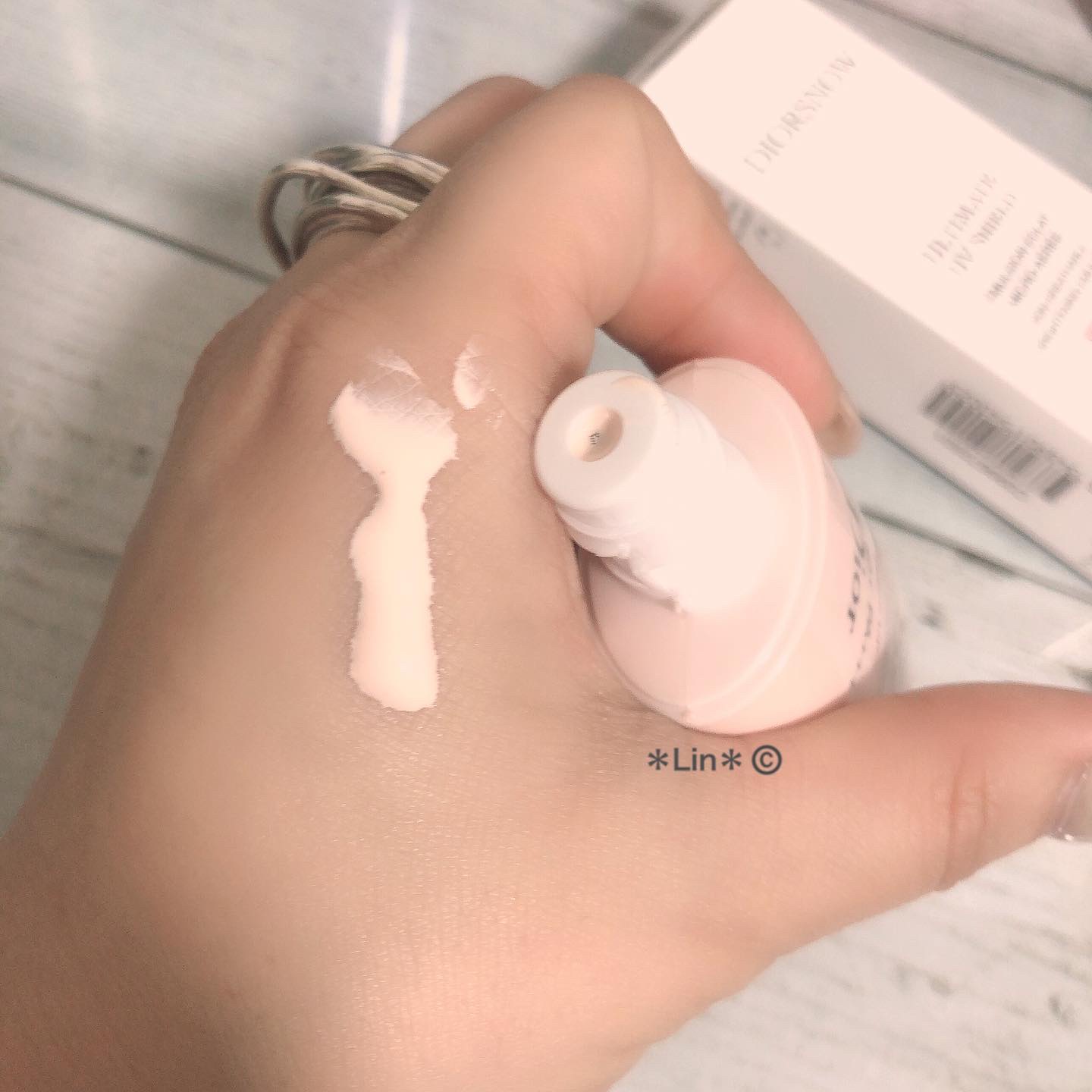 Dior 【旧】スノー アルティメット ＵＶシールド 50＋のクチコミ「DIOR様よりいただきました。

#diorsnowultimateuvshield 
TO.....」（3枚目）