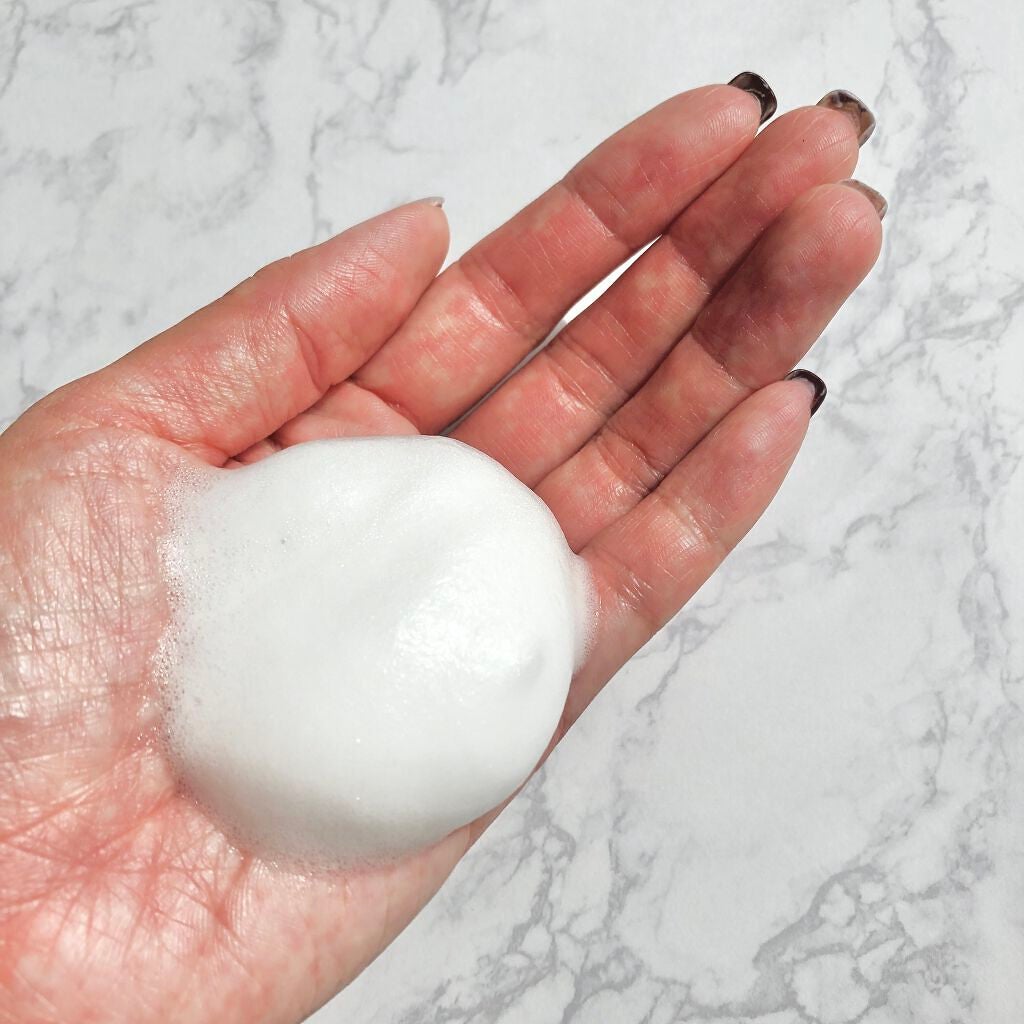 hadakaraボディソープ 泡で出てくるオイルインタイプ ローズガーデンの香り/hadakara/ボディソープを使ったクチコミ(3枚目)