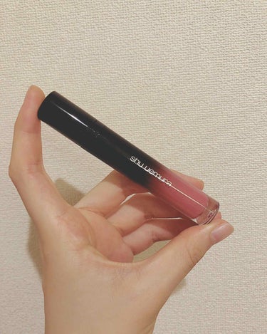 〝shu uemura ラックシュプリア BG05〟



落ちないリップが好きだけど、ティントは口の内側だけ色残り激しく、外側が禿げるから嫌という…

そしてティントは色が派手なものが多いのもちょっと