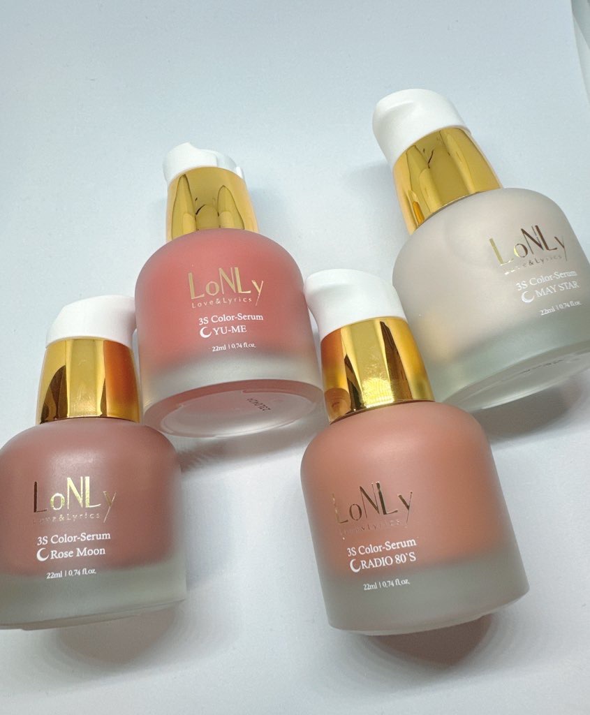 塗った瞬間水彩画のように色付く発色、自分のパーソナルカラーに合わせてカラーを選択可能。
シルク成分配合の水分感たっぷりテクスチャーで乾燥肌をナチュラルツヤ肌に。
スキンケアとカラーメイクを同時にできる。

01ローズムーン　深い赤紫色が特徴