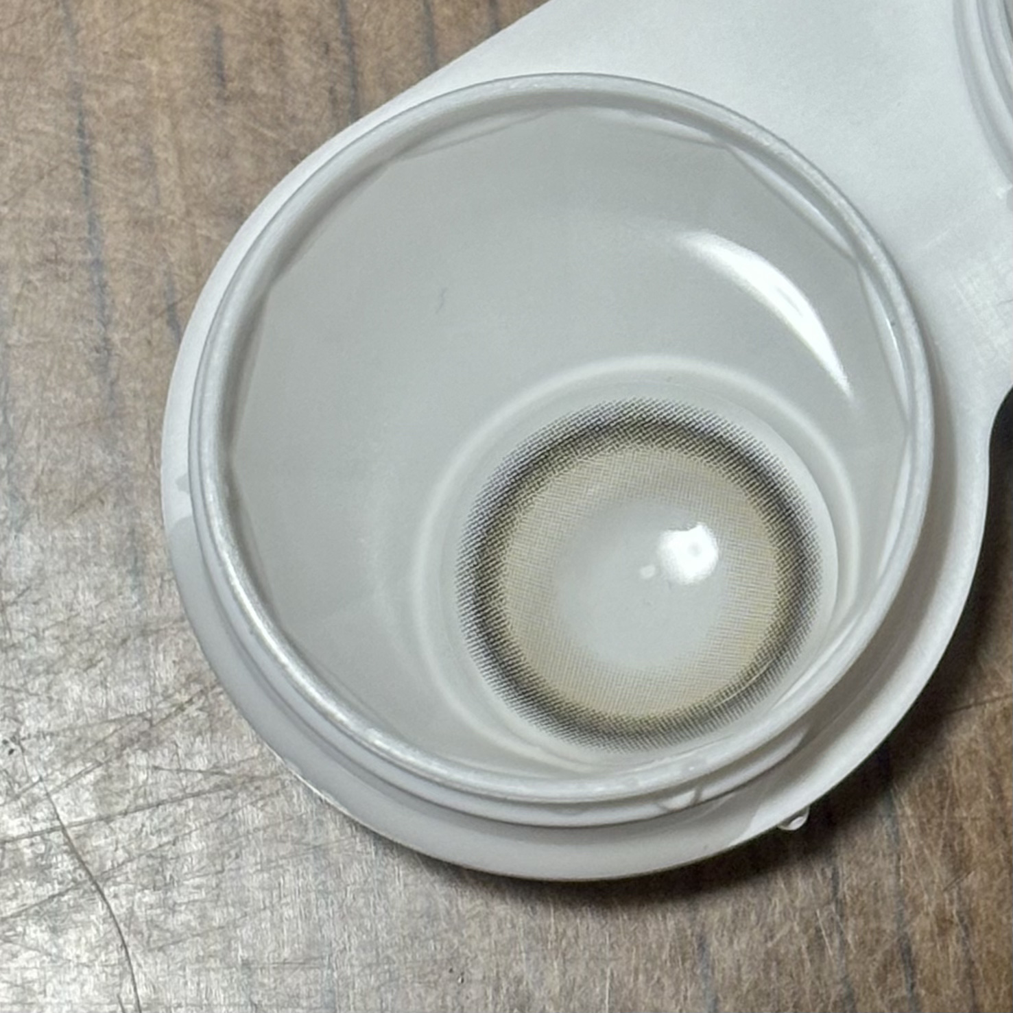 Chu's me monthly ミューテッドグレージュ/Chu's me/１ヶ月（１MONTH）カラコンを使ったクチコミ（2枚目）