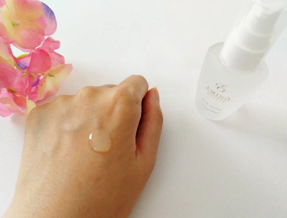 薬用ホワイトエッセンス/エミーノボーテ/美容液を使ったクチコミ（3枚目）