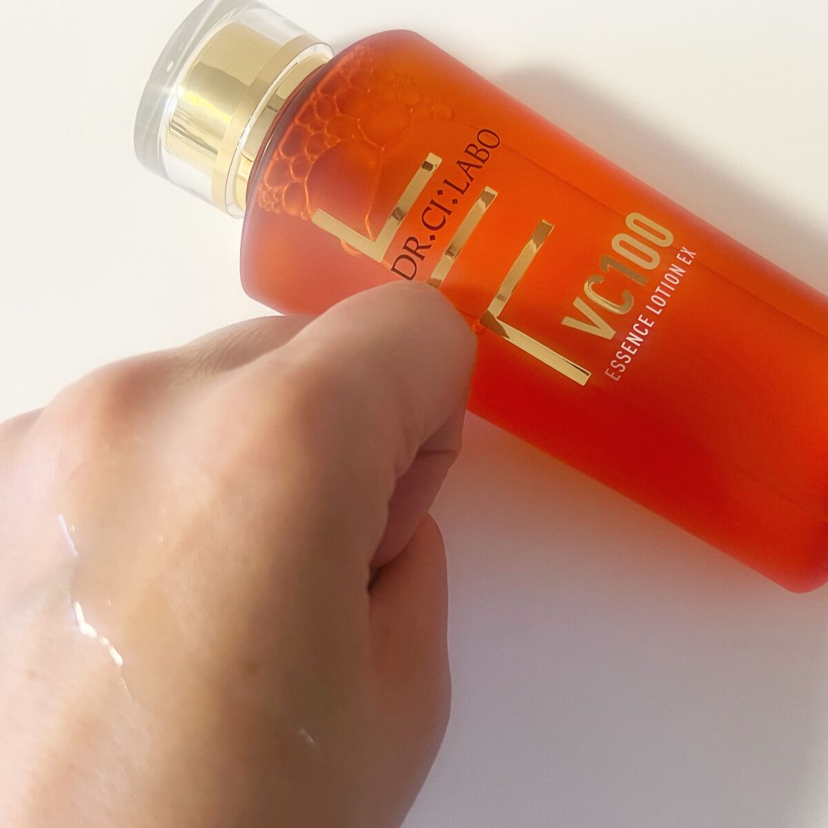 みあん on LIPS 「『VC100エッセンスローションEX』水溶性ビタミンCと油溶性..」(4枚目)