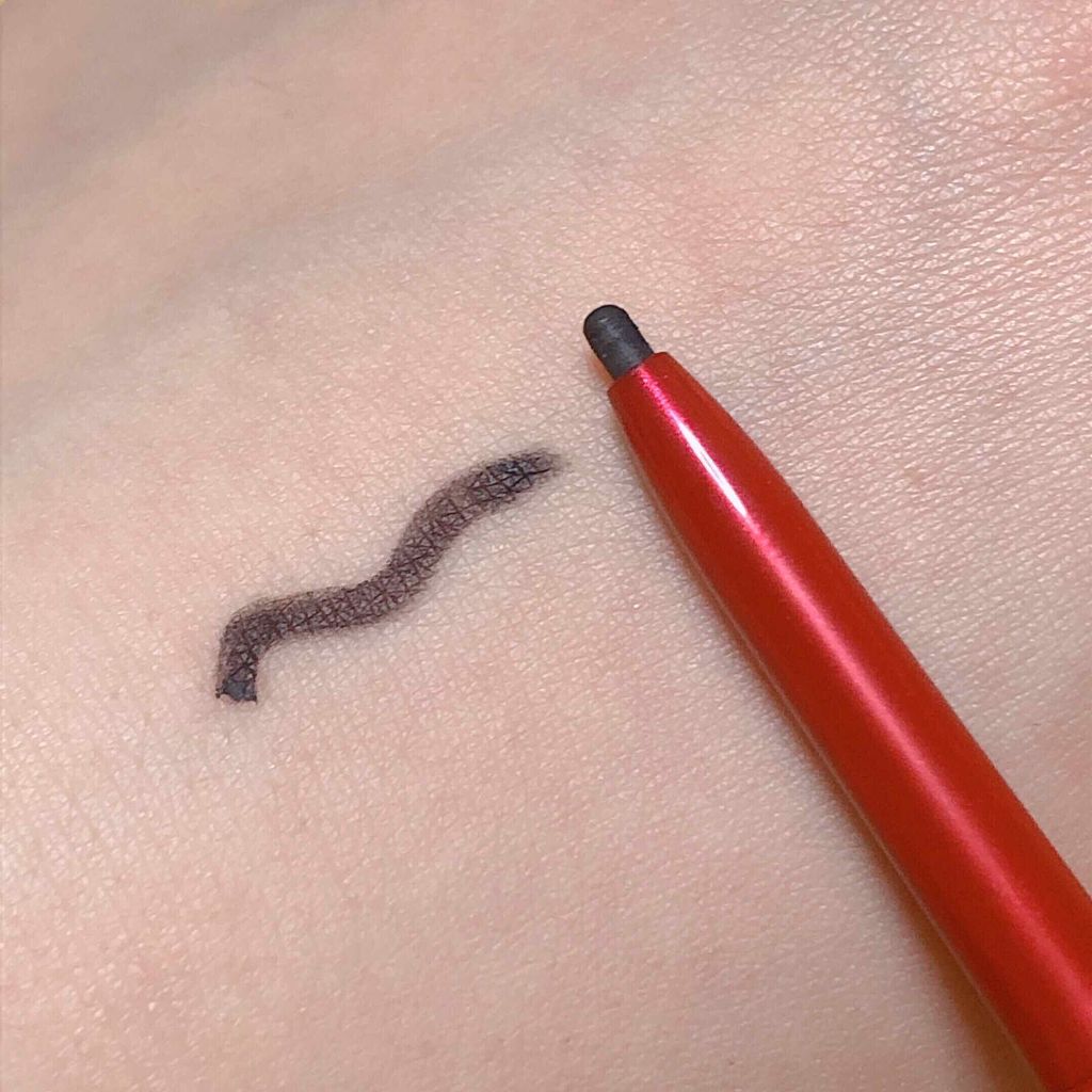 「密着アイライナー」繰り出しペンシル/デジャヴュ/ペンシルアイライナーを使ったクチコミ（2枚目）