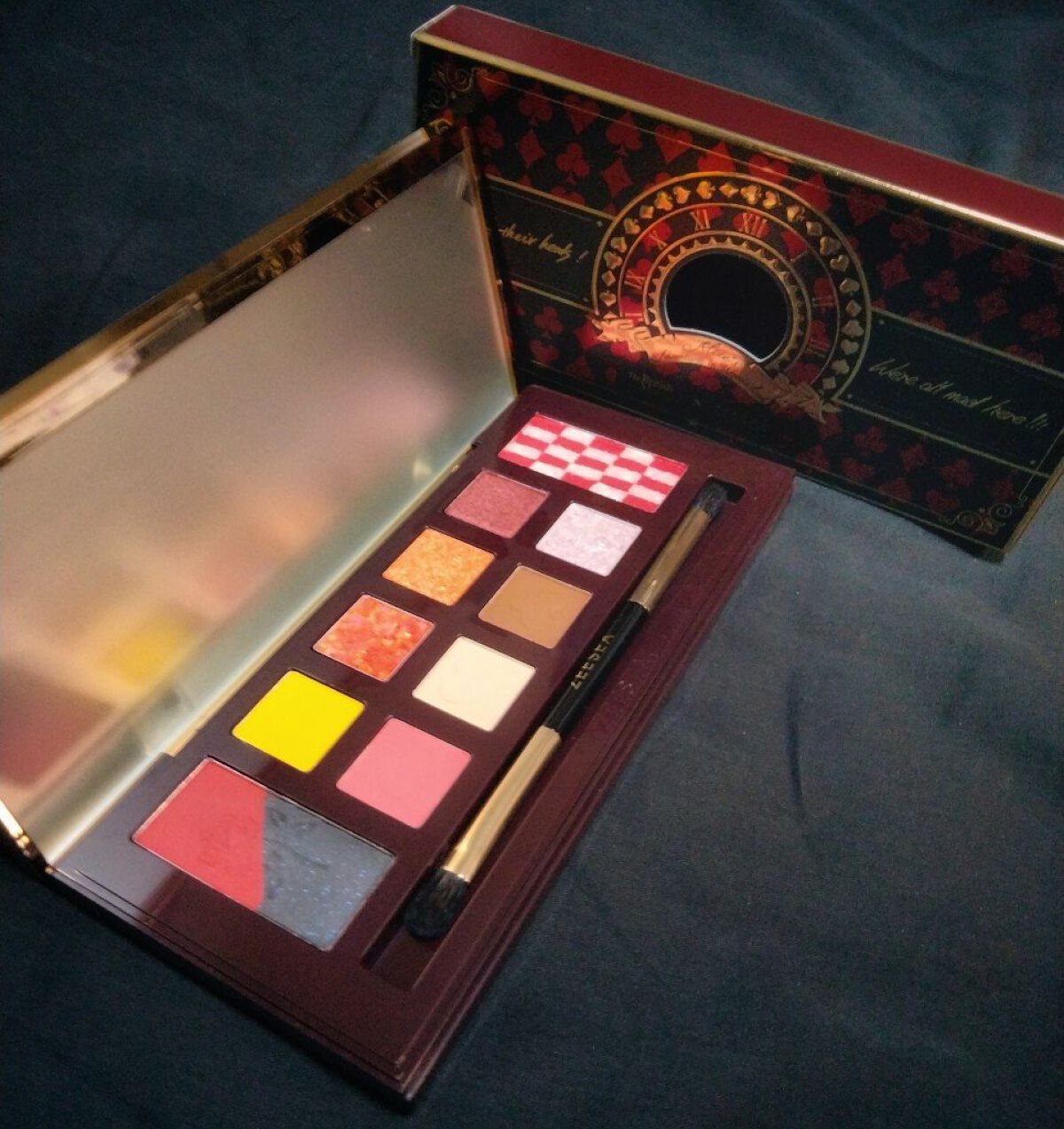 アリスドリームランドシリーズ 12色アイシャドウパレット（ZEESEA×大英博物館）/ZEESEA/アイシャドウパレットを使ったクチコミ（1枚目）