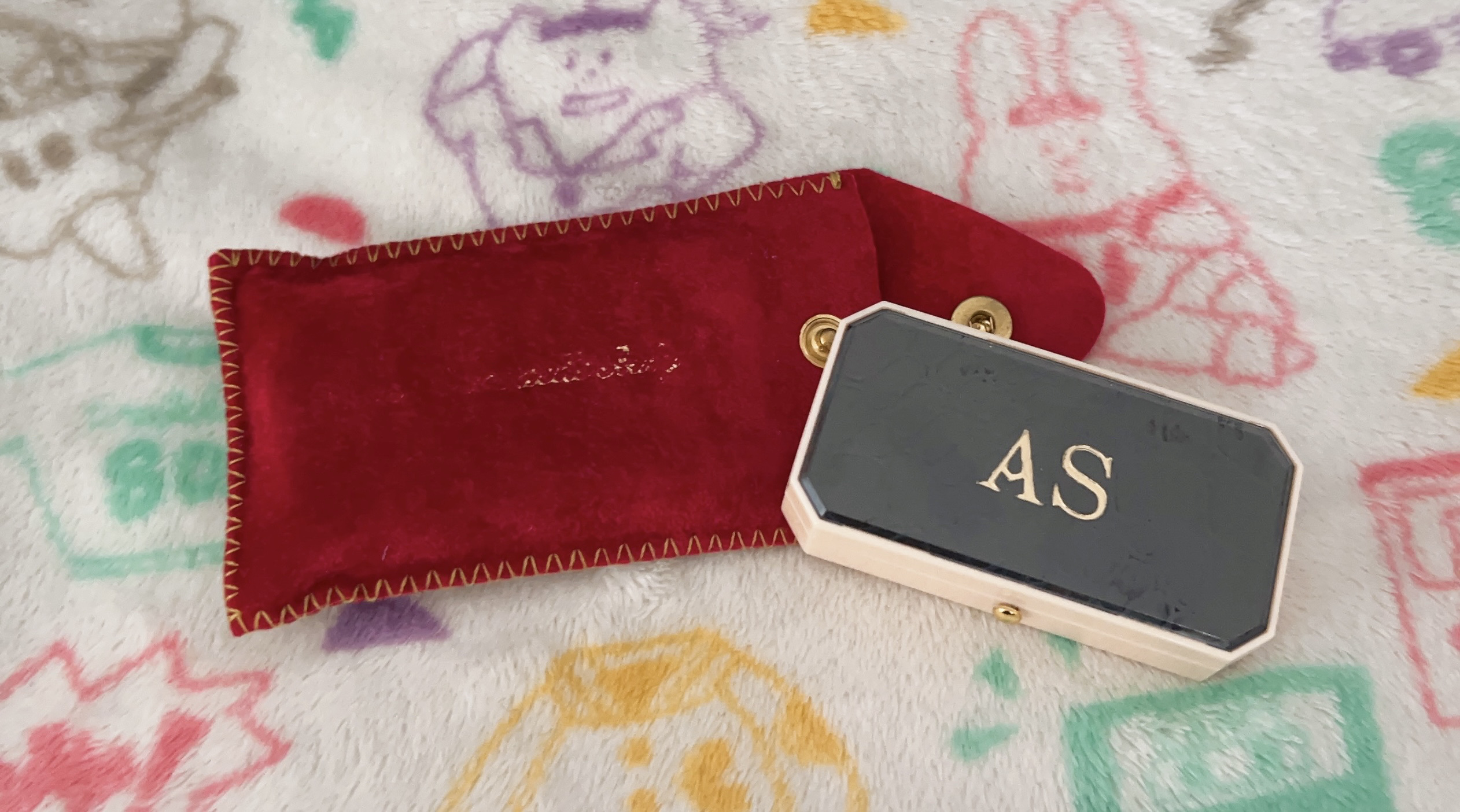 ボーム・デ・ミューズ/オフィシーヌ・ユニヴェルセル・ビュリー/リップバームを使ったクチコミ（1枚目）