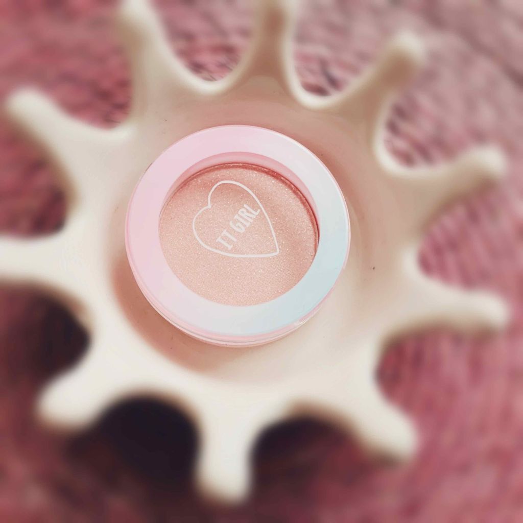 ダイソー×IT GIRL アイシャドウ/DAISO/単色アイシャドウを使ったクチコミ（1枚目）