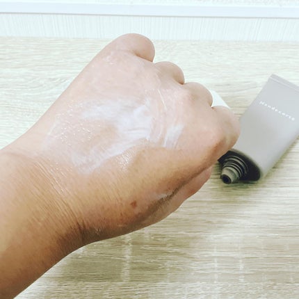 ぷえら on LIPS 「#キユートピア#ハンデコルテ使ってみました🙌手と首周り専用の#..」(4枚目)