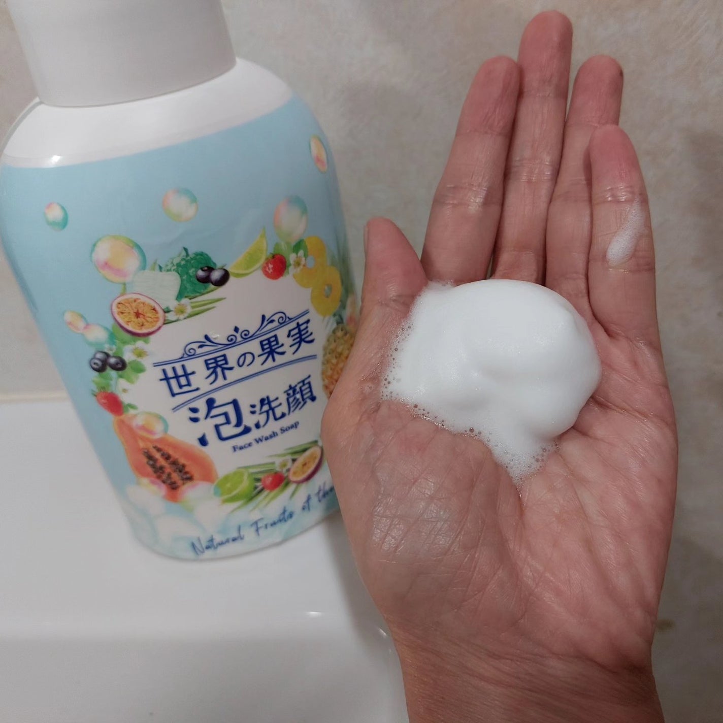 世界の果実 すっきり泡洗顔/世界の果実/泡洗顔を使ったクチコミ(2枚目)