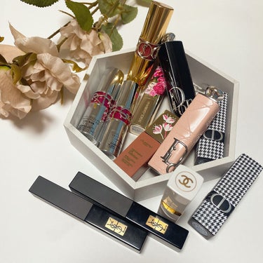 ルージュ ピュールクチュール ザ スリム ベルベットラディカル No.303 ローズ インサイトメント/YVES SAINT LAURENT BEAUTE/口紅を使ったクチコミ（2枚目）