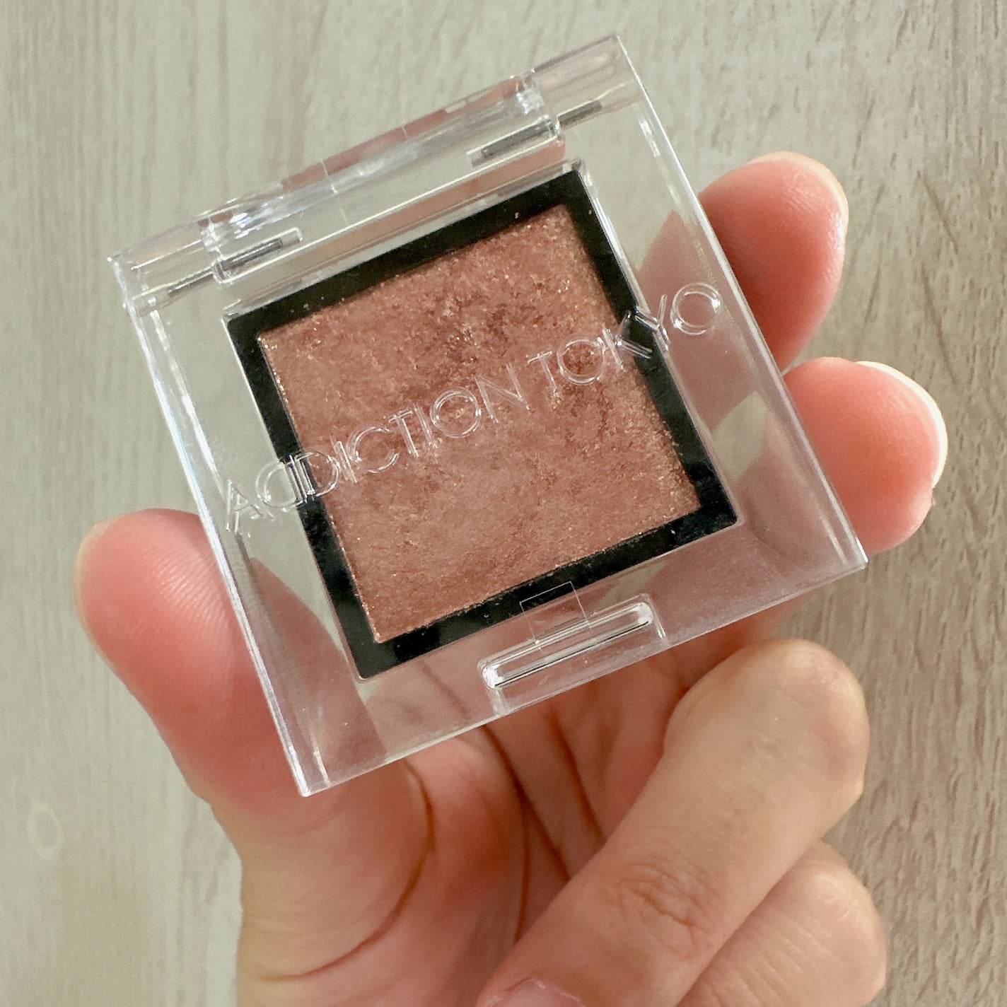 アディクション ザ アイシャドウ スパークル/ADDICTION/単色アイシャドウを使ったクチコミ(1枚目)