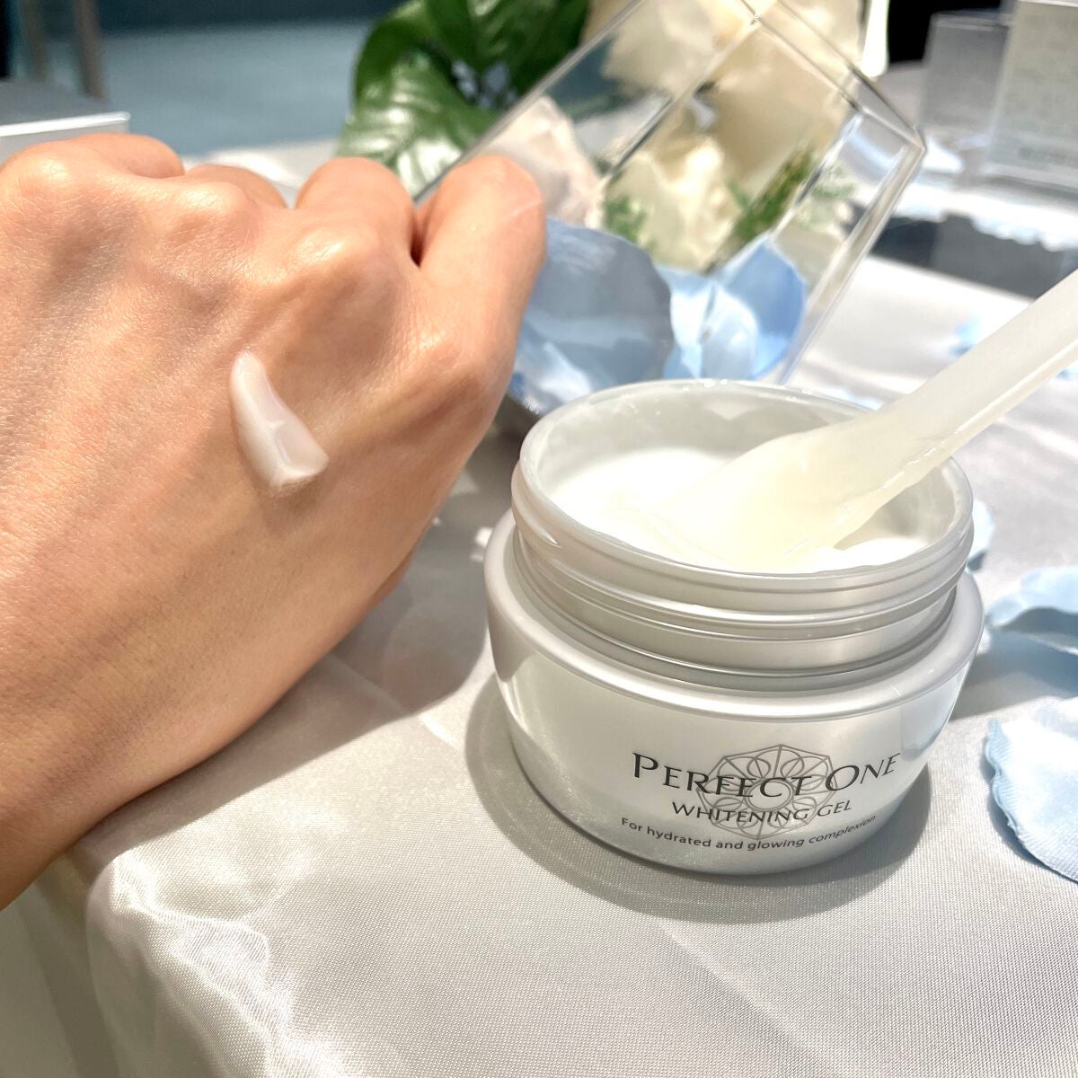 パーフェクトワン 薬用ホワイトニングジェル/パーフェクトワン/オールインワン化粧品を使ったクチコミ(5枚目)