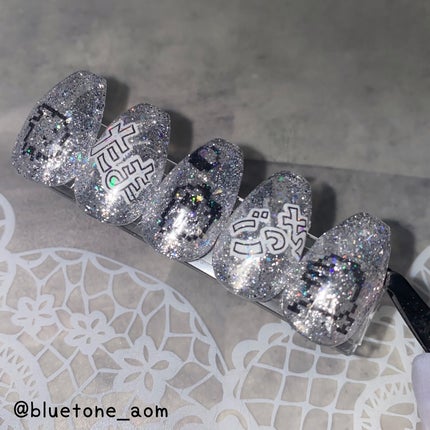 ⋆͛🦖⋆͛aomi on LIPS 「キャンドゥで発売されていたたまごっちのクリアシール使ってネイル..」(8枚目)