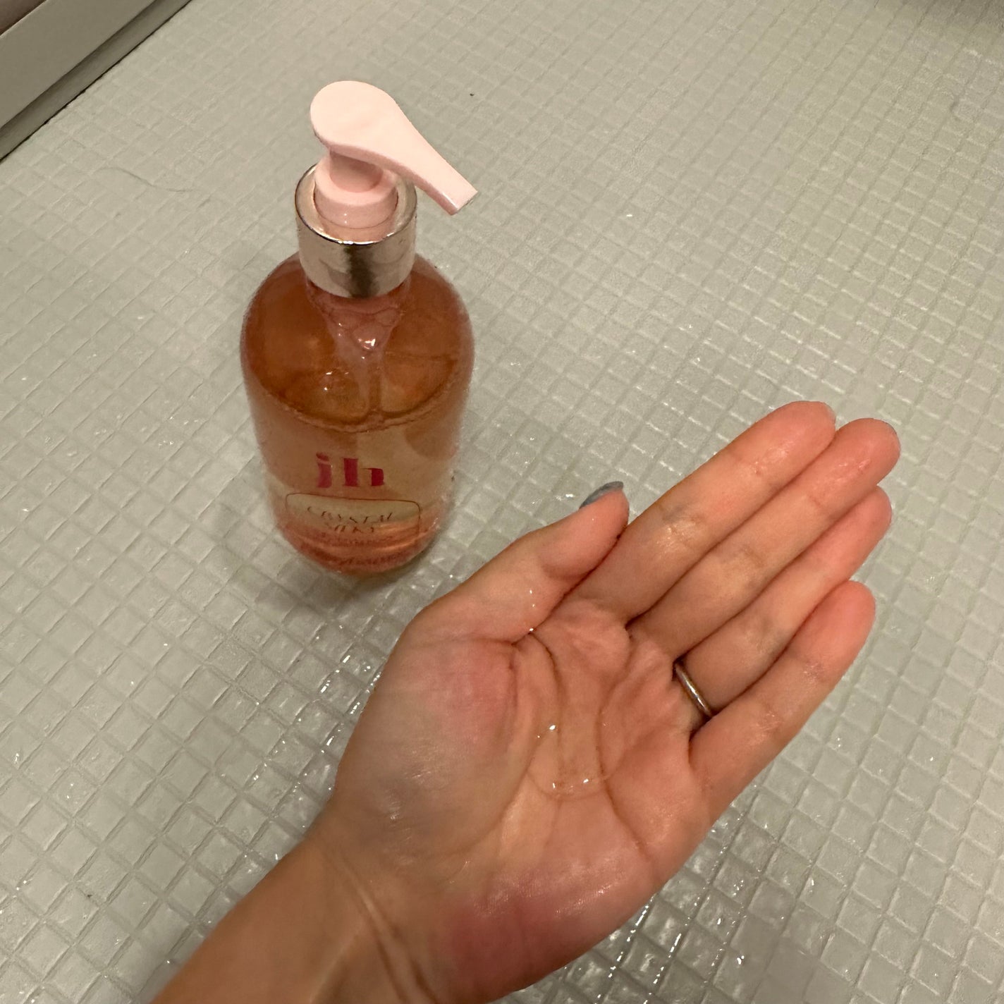 クリスタル シルキー シャンプー/トリートメント<サラサラ>/jenny house/シャンプー・コンディショナーを使ったクチコミ(2枚目)