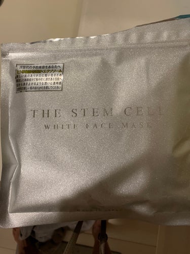 THE STEM CELL ホワイトフェイスマスクのクチコミ「THE STEM CELL
White face mask

パッケージが高そうなのにお安く手.....」（1枚目）