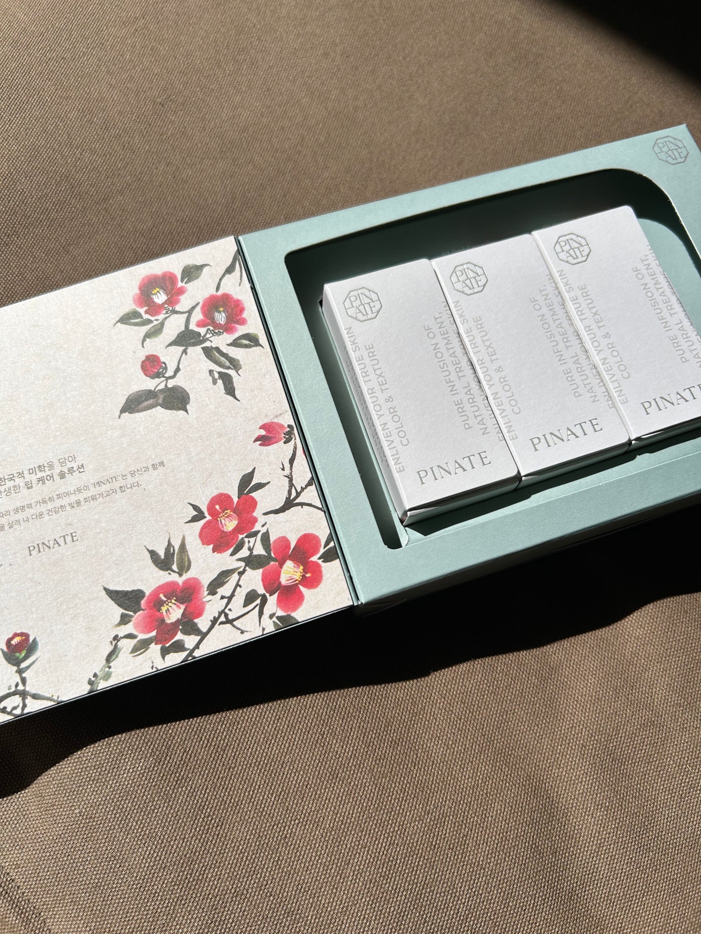 ナチュラルブルームリップオイルセラム 3色セット/PINATE/リップグロスを使ったクチコミ(9枚目)