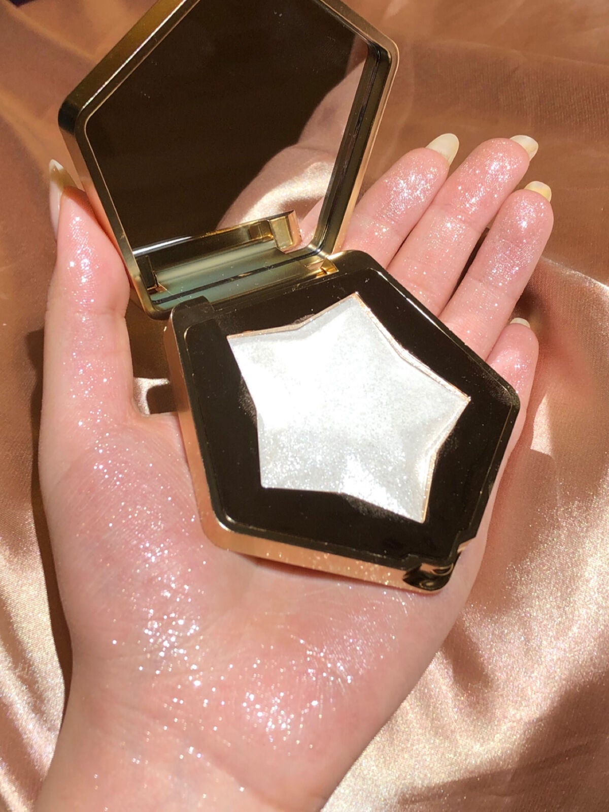 スターダストダイヤモンドハイライトパウダー/PERFECT DIARY/パウダーハイライトを使ったクチコミ(5枚目)