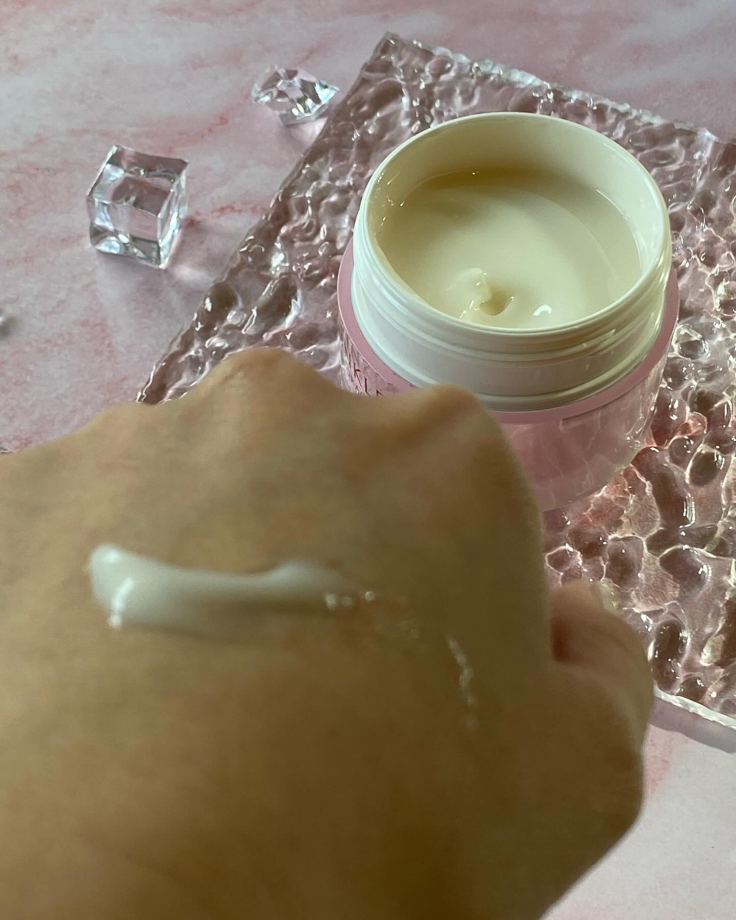 リンクルケア ホワイト モイストジェルクリーム/グレイスワン/オールインワン化粧品を使ったクチコミ（3枚目）