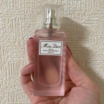 まろもち on LIPS 「#ディオール#ヘアオイルミスト普段はミスト使ってますが冬の静電..」(1枚目)
