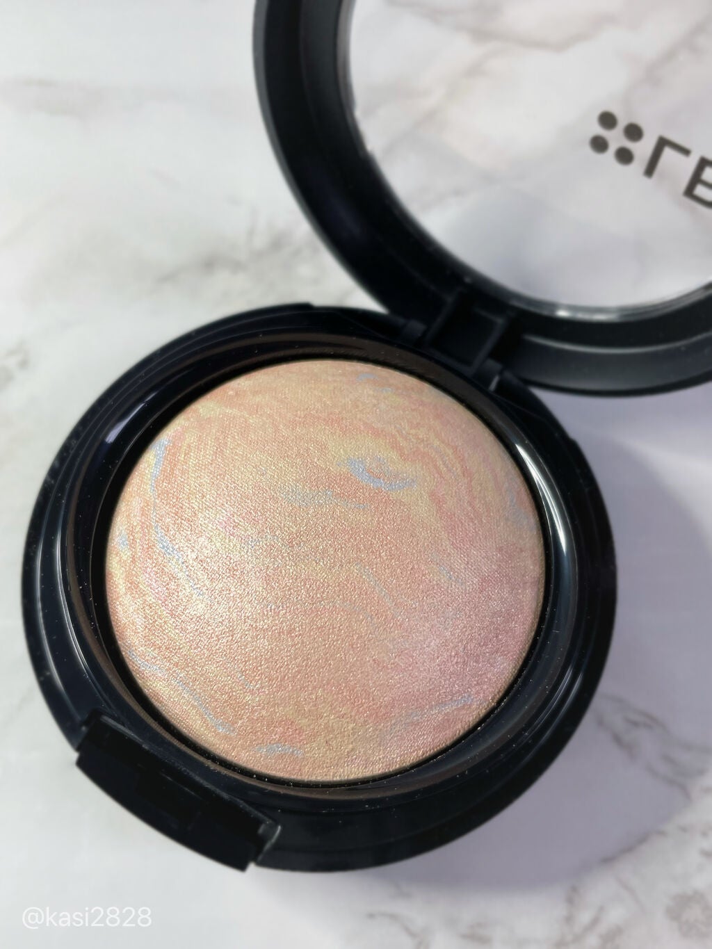 マーブルハイライター/LB/パウダーチークを使ったクチコミ(2枚目)