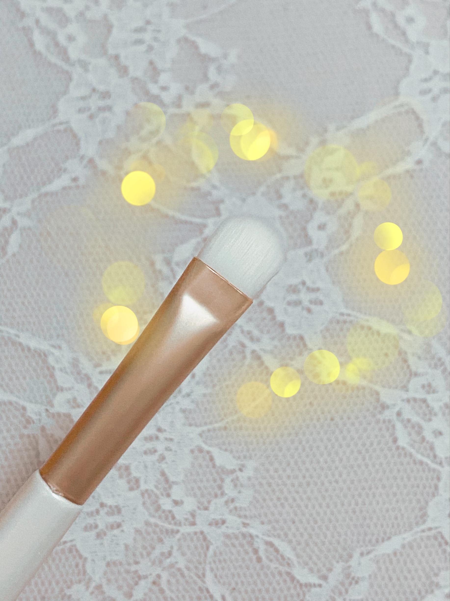 ごくふわっ　アイシャドウブラシ/DAISO/メイクブラシを使ったクチコミ（2枚目）