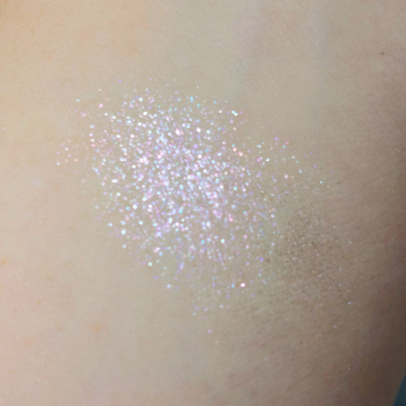 シングルシャイニーアイシャドウ/CEZANNE/アイシャドウを使ったクチコミ(3枚目)