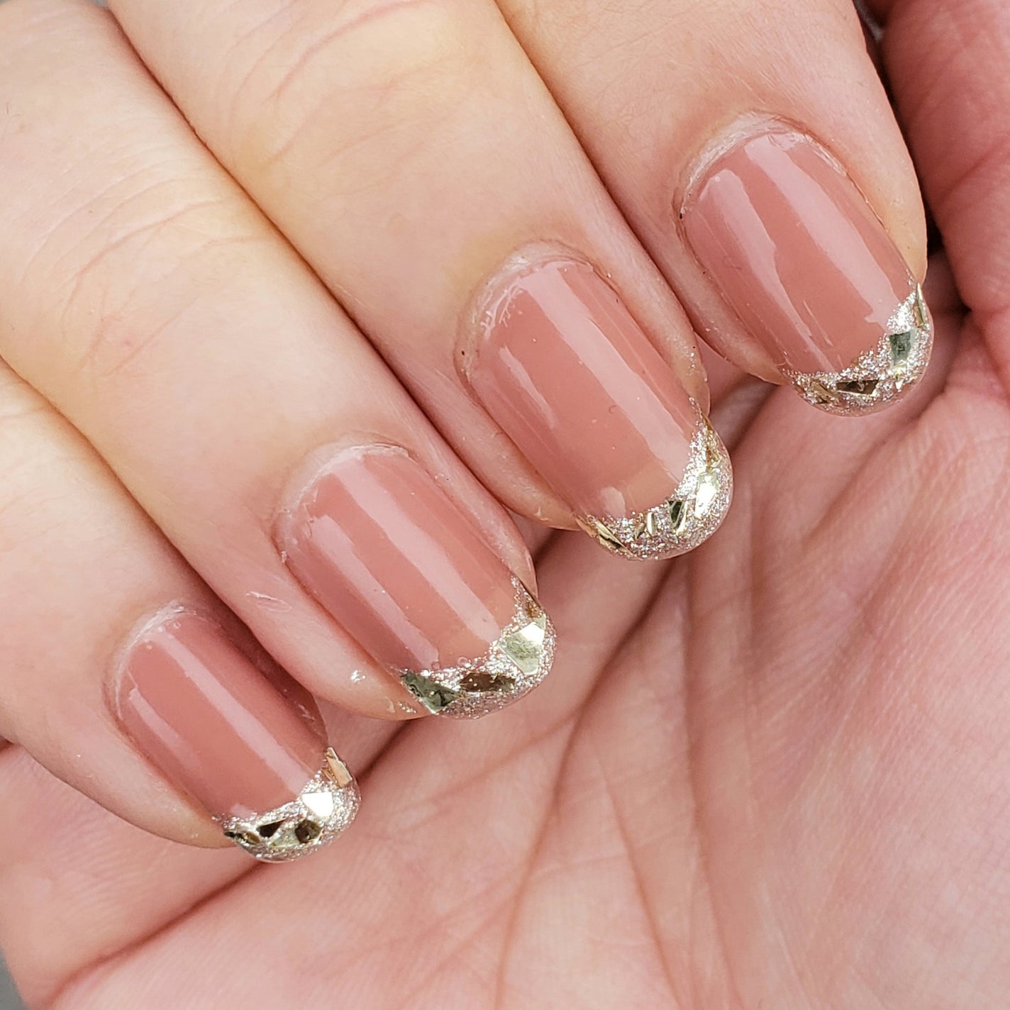 土木系おねいさん on LIPS 「明けましておめでとうございます🖤新年最初のネイルはガラスフレン..」(2枚目)