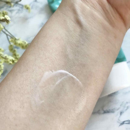 アクアシャボン アクアシャボン×不二家 ホワイトコットンの香り ハンドクリームのクチコミ「
アクアシャボンとフジヤさんのコラボ商品なんですね。 
ホワイトコットンの香りは、
青りんご🍏.....」(3枚目)