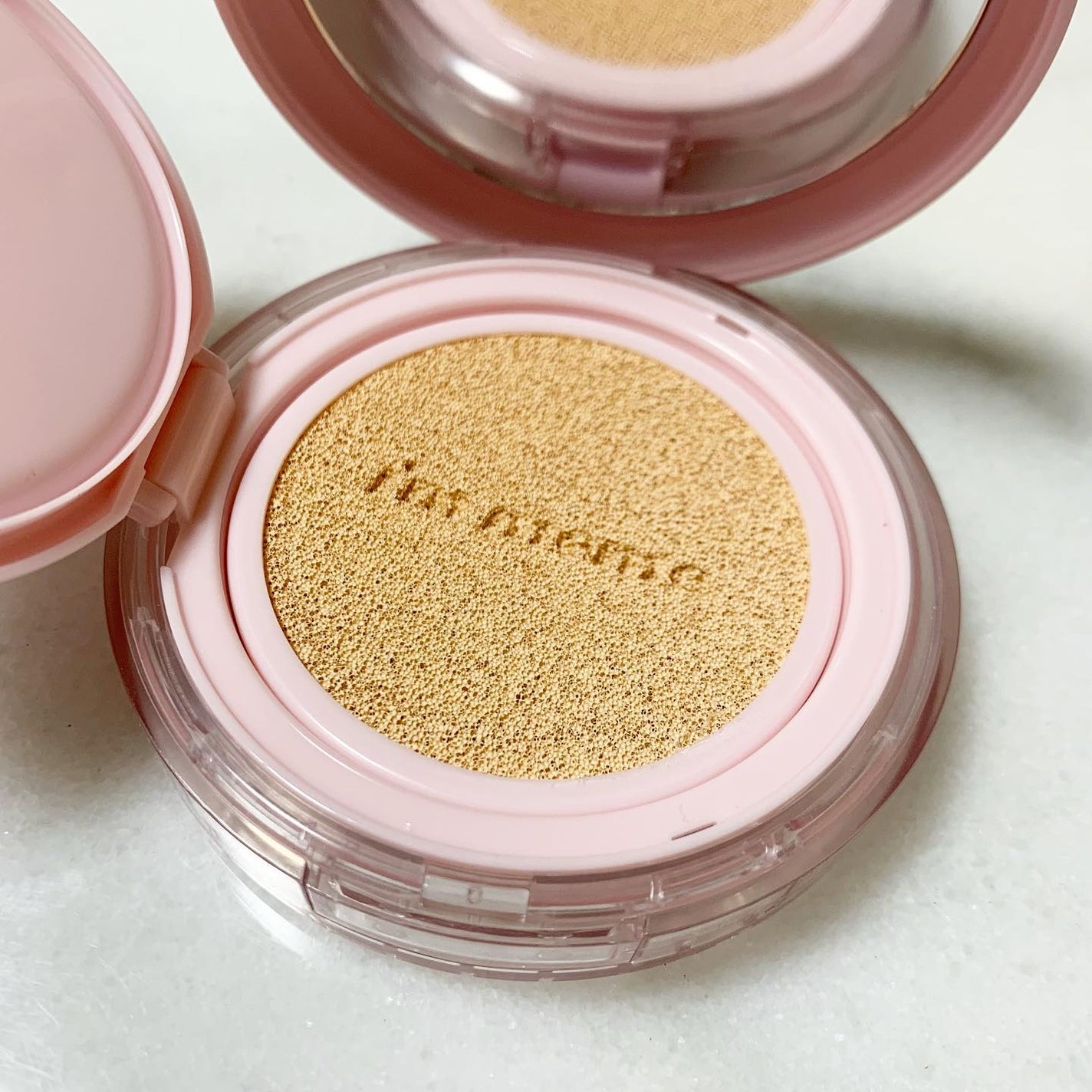 ワンダーベルベットラスティングクッション/i’m meme/クッションファンデーションを使ったクチコミ(3枚目)